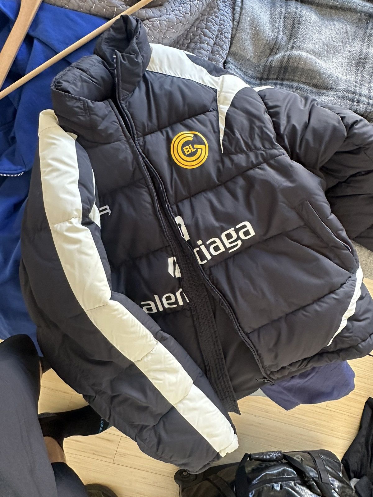 Balenciaga balenciaga oversized puffer coat size 46 Size US S / EU 44-46 / 1 - 10 Thumbnail