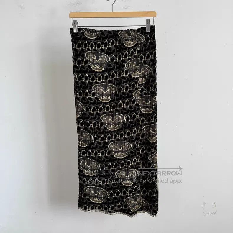 Issey Miyake Issey Miyake size:3 Color-Blocked Midi Skirt Size 22" - 1 Thumbnail