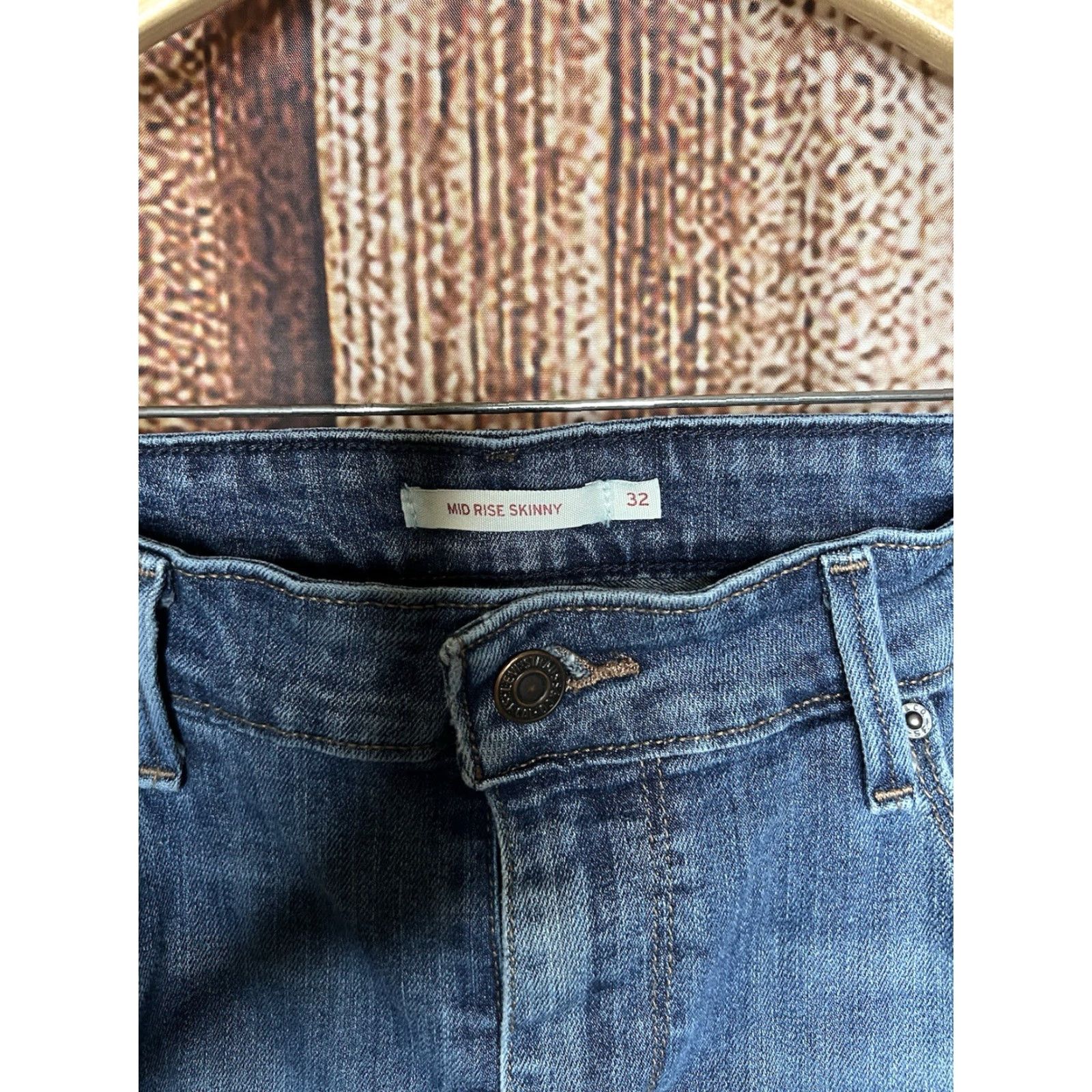 Levi's Levi's Jeans Womens Blue Denim Mid Rise Skinny 32 Size 32 Denim Jeans Women Skinny Blue 28Inseam Size 24" / US 00 / IT 34 - 3 Thumbnail