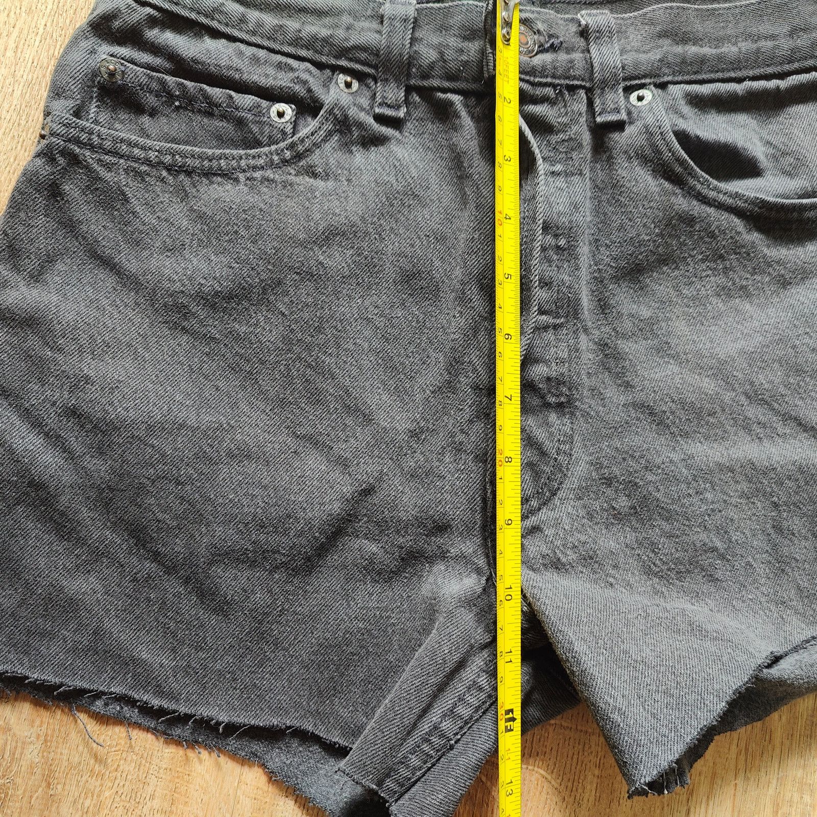Levi's Vintage Levi's 501 Jean Shorts Womens 32 Black Wash Cut Offs Size 32" / US 10 / IT 46 - 7 Thumbnail
