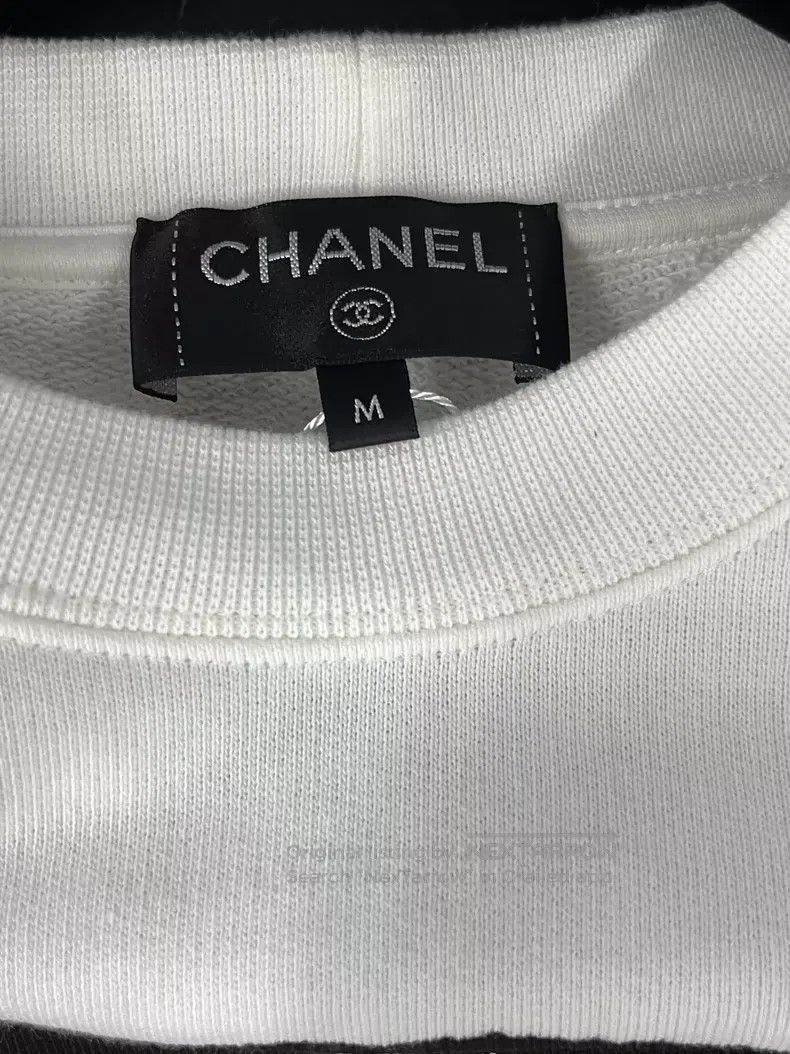 Chanel Chanel White sequin camelia sweatshirt Size M / US 6-8 / IT 42-44 - 4 Thumbnail