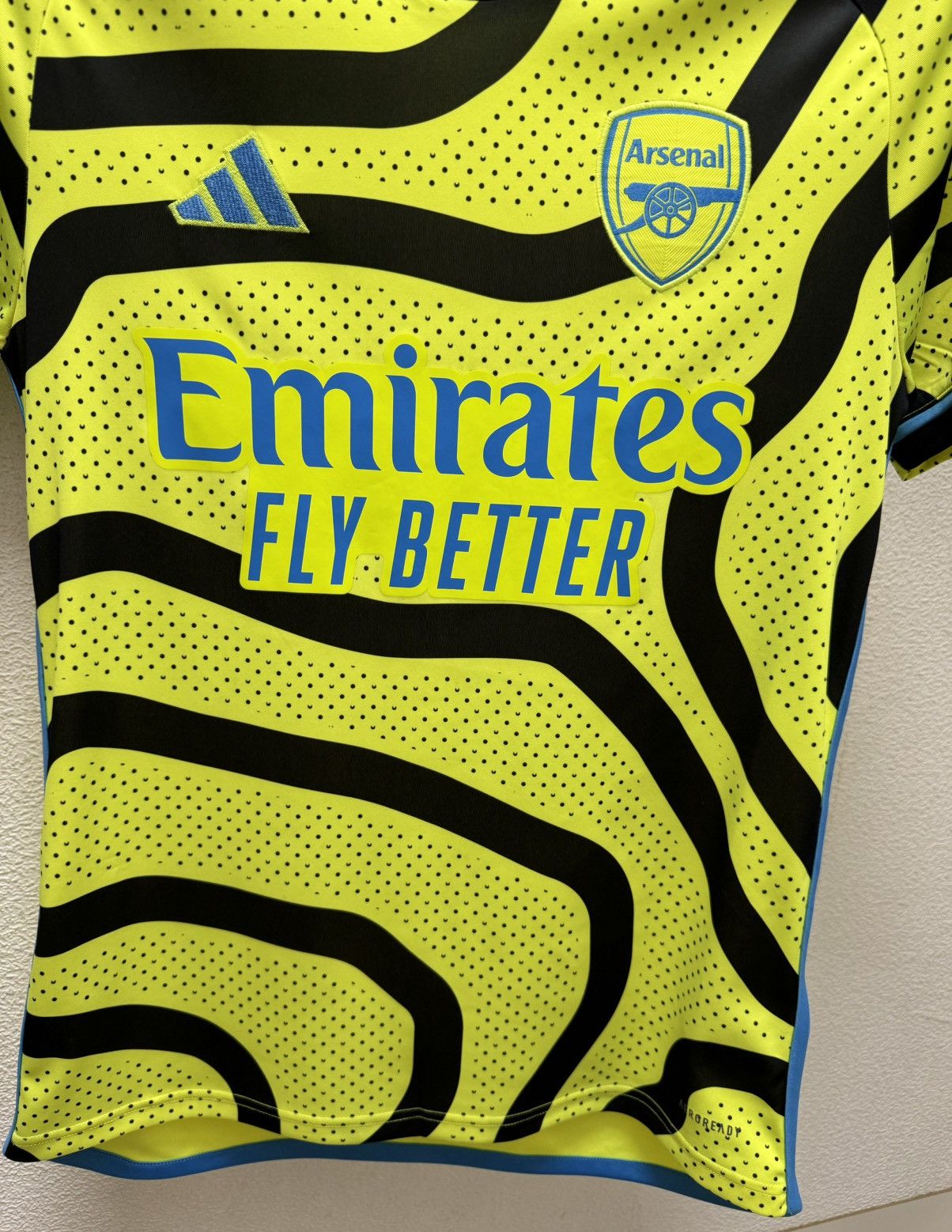 Adidas Arsenal London adidas soccer jersey 2023 S Size US S / EU 44-46 / 1 - 5 Thumbnail