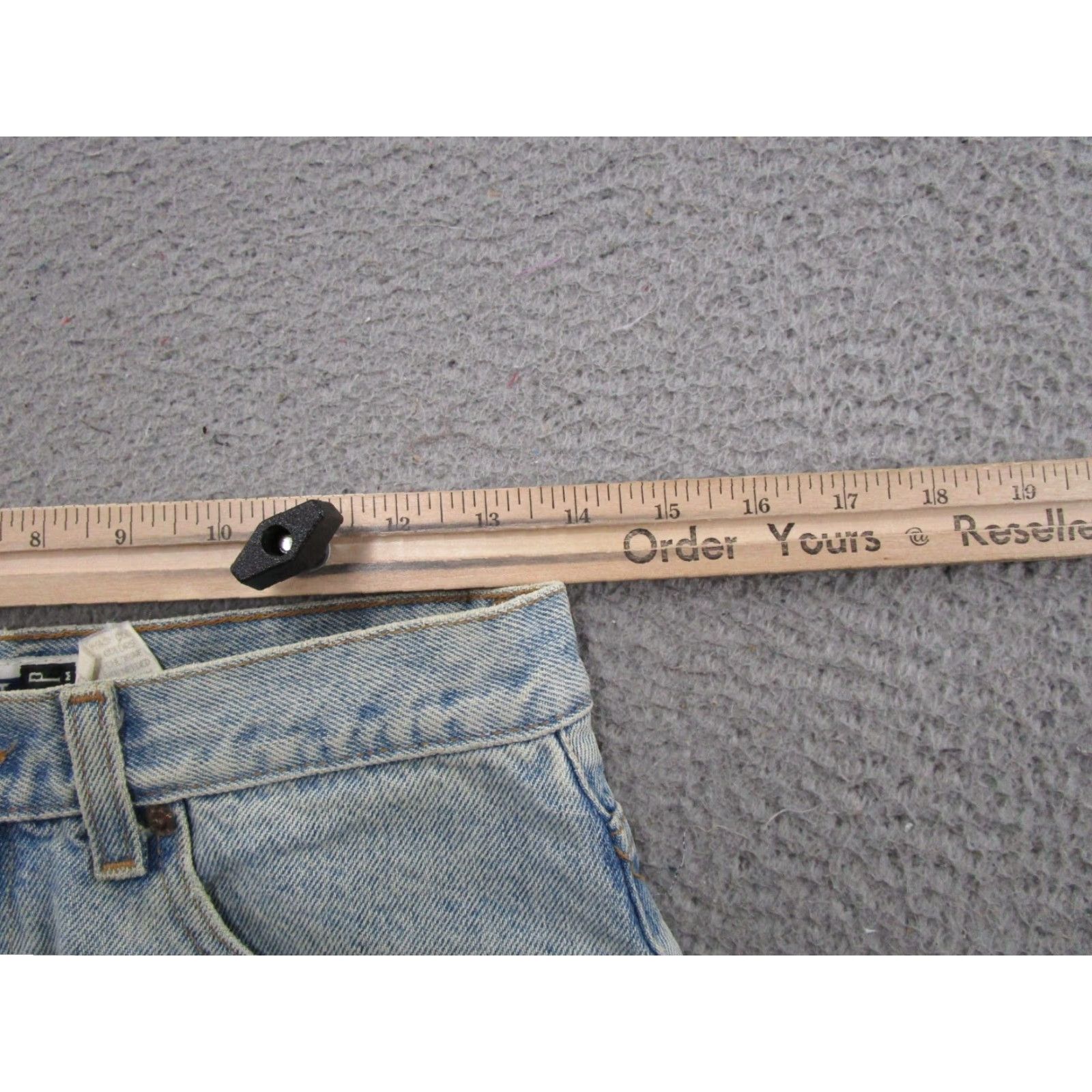 Gap VINTAGE Gap Denim Blue 90s Classic Fit Mom Shorts Women's Size 10 Jeans 5-Pocket Womens Boys Girls Mens Size 32" / US 10 / IT 46 - 4 Thumbnail