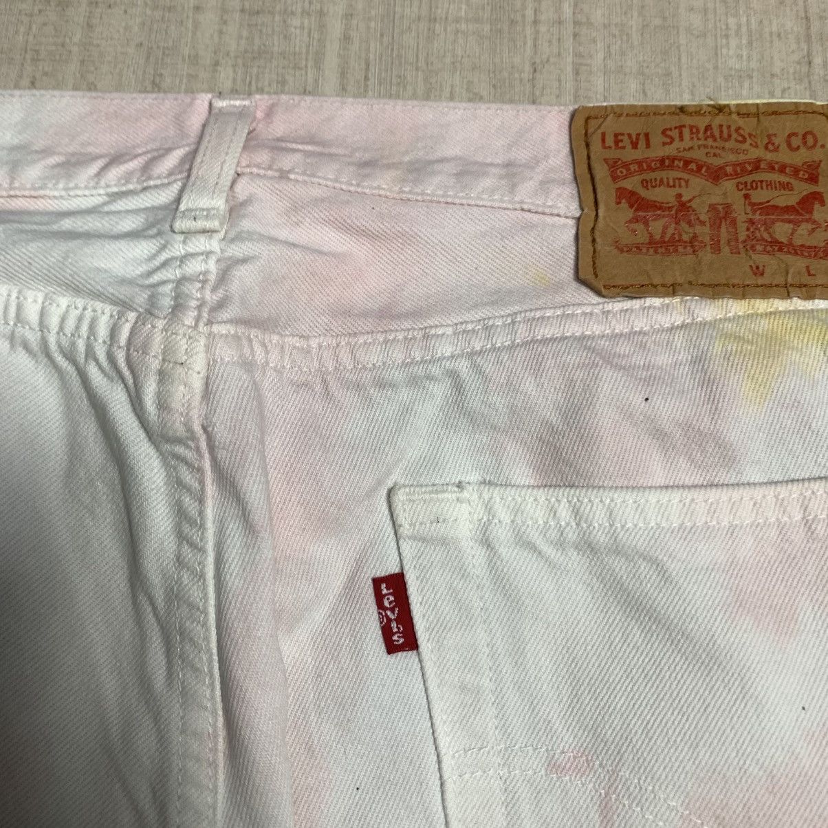 Levi's Levi's minimalist white denim 3/4 short Size US 35 - 14 Thumbnail