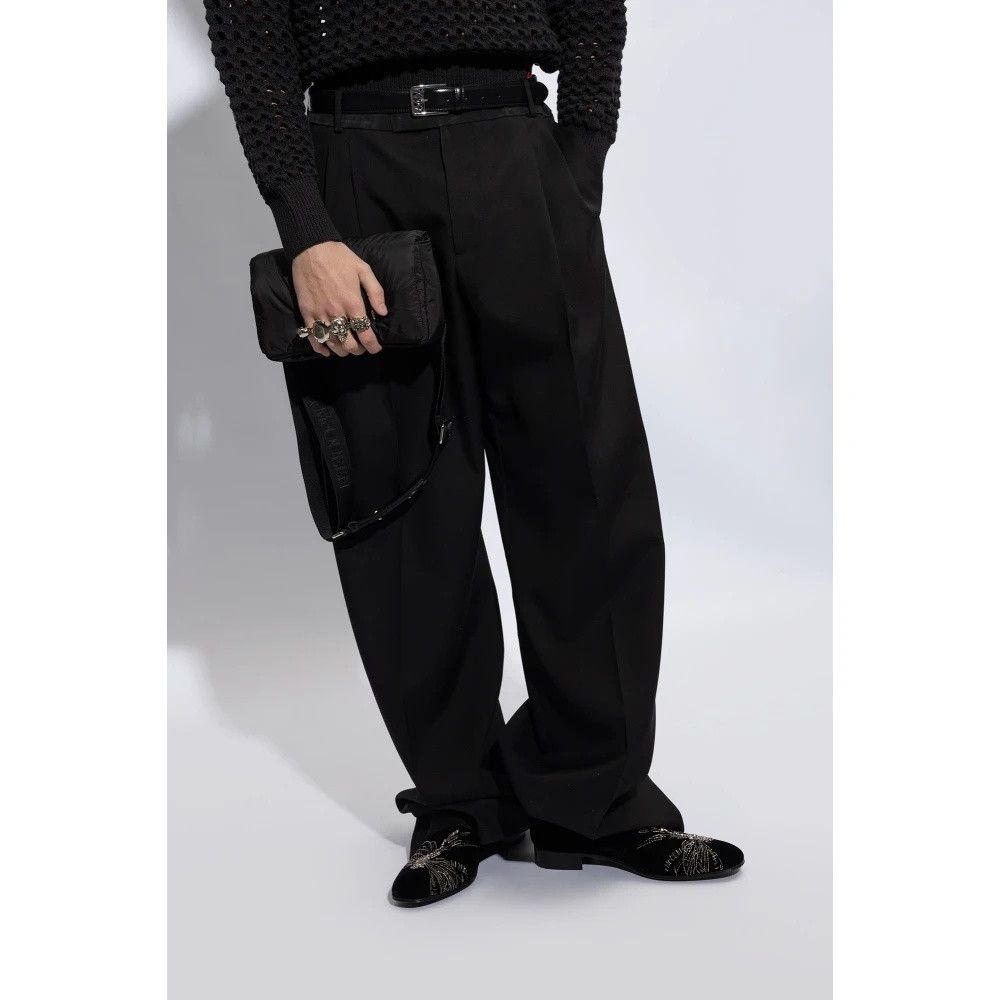 Alexander McQueen o1w1db10725 Size: OS/The Puffy Knuckle Bum Bag in Black Size ONE SIZE - 6 Thumbnail