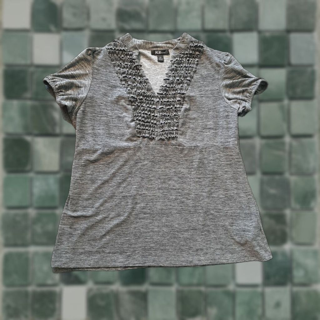 Vintage AGB Shirt Top Gray Short Sleeve Pullover Petite PL Womens Cap Sleeve Blouse Polyester Blend Size L / US 10 / IT 46 - 1 Thumbnail