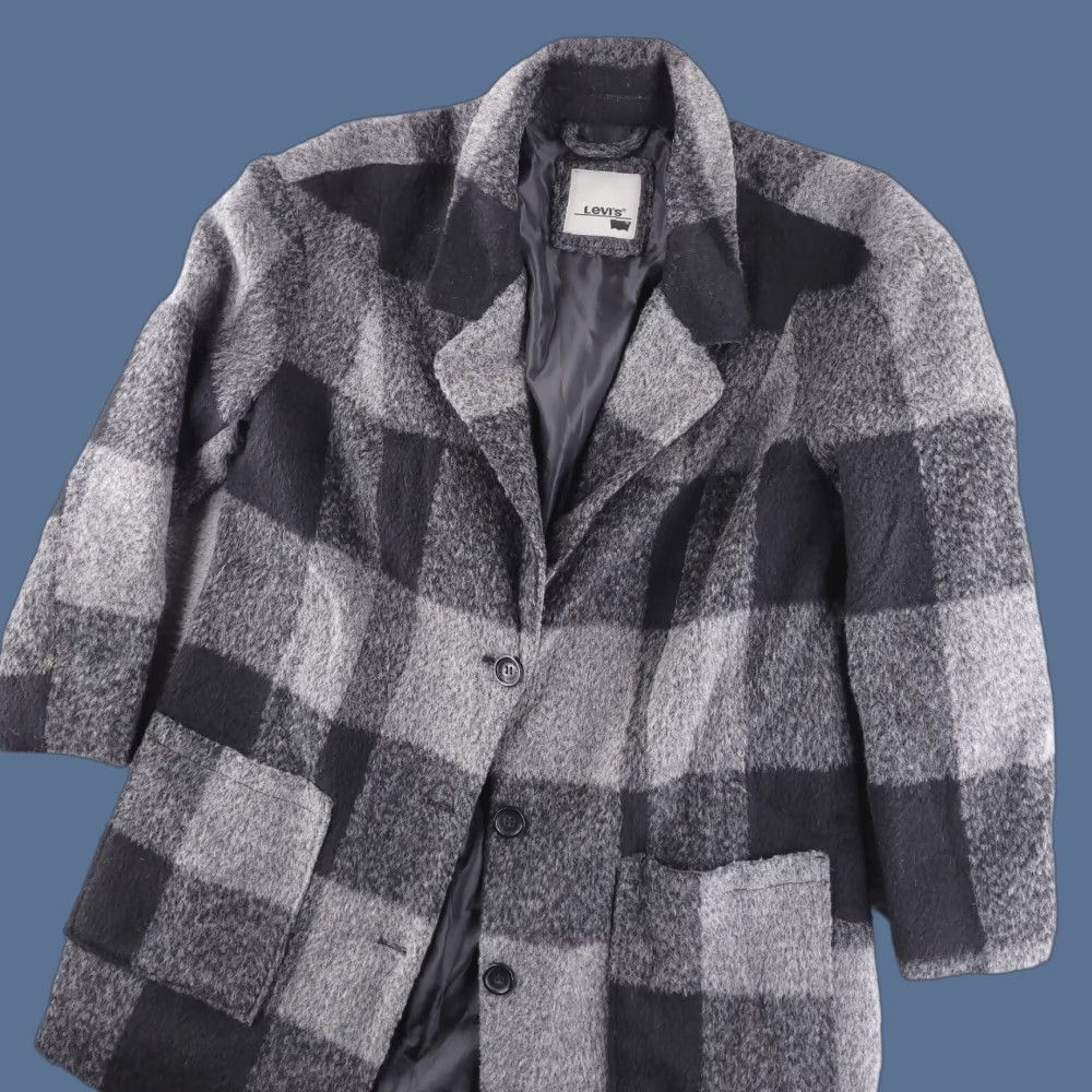 Levi's VINTAGE Levi's Coat Womens Large Wool Black White Overcoat Check Warm Size L / US 10 / IT 46 - 1 Thumbnail