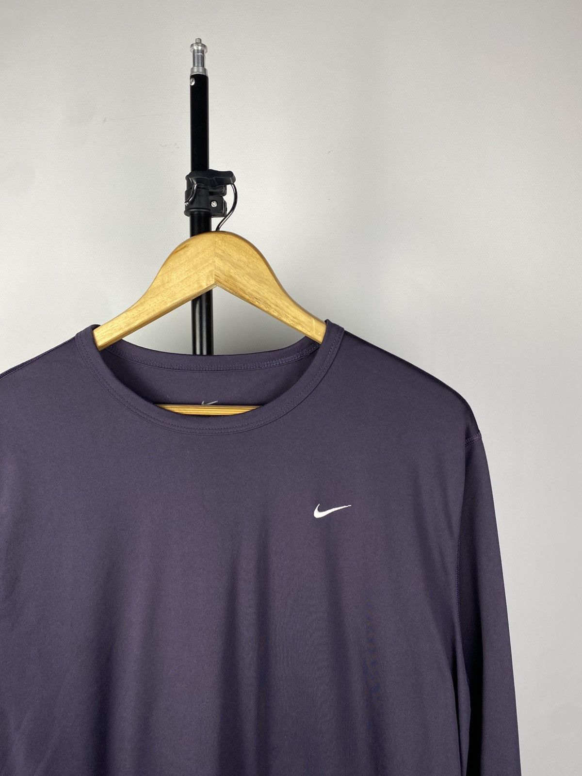 Nike × Vintage Vintage Nike Mini Swoosh Embroidery Logo Sweatshirt Size US L / EU 52-54 / 3 - 3 Thumbnail