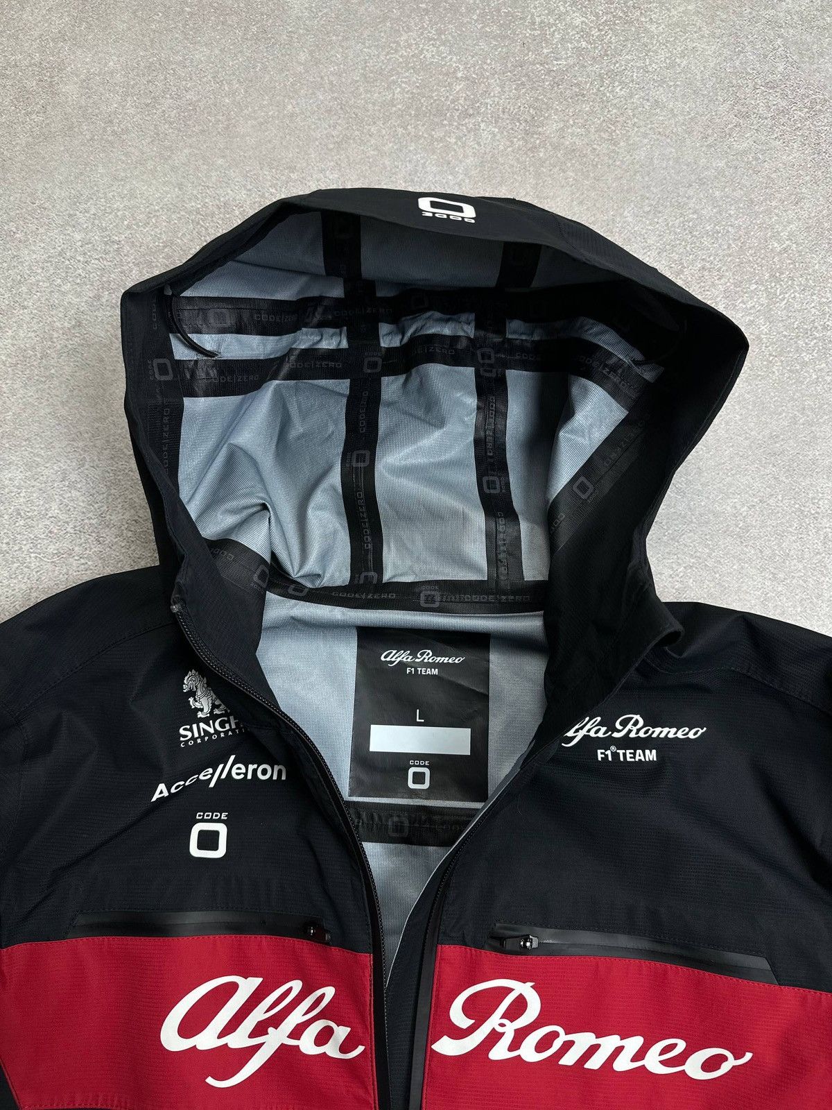 Formula 1 Alpha Romeo F-1 Team Racing Shell Waterproof Jacket Mens L Size US L / EU 52-54 / 3 - 11 Thumbnail