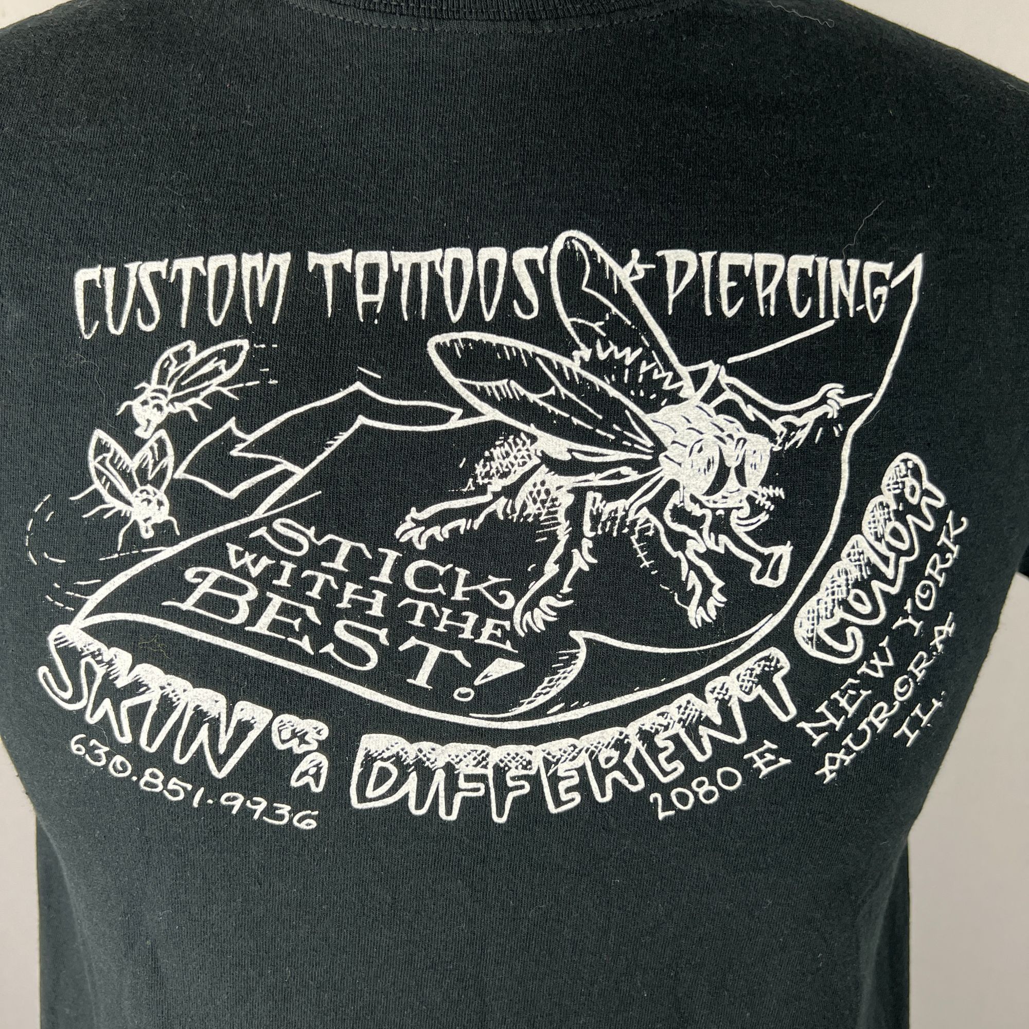 Gildan Skin Of A Different Color Tattoo & Piercing M T-Shirt Shirt Size US M / EU 48-50 / 2 - 2 Thumbnail