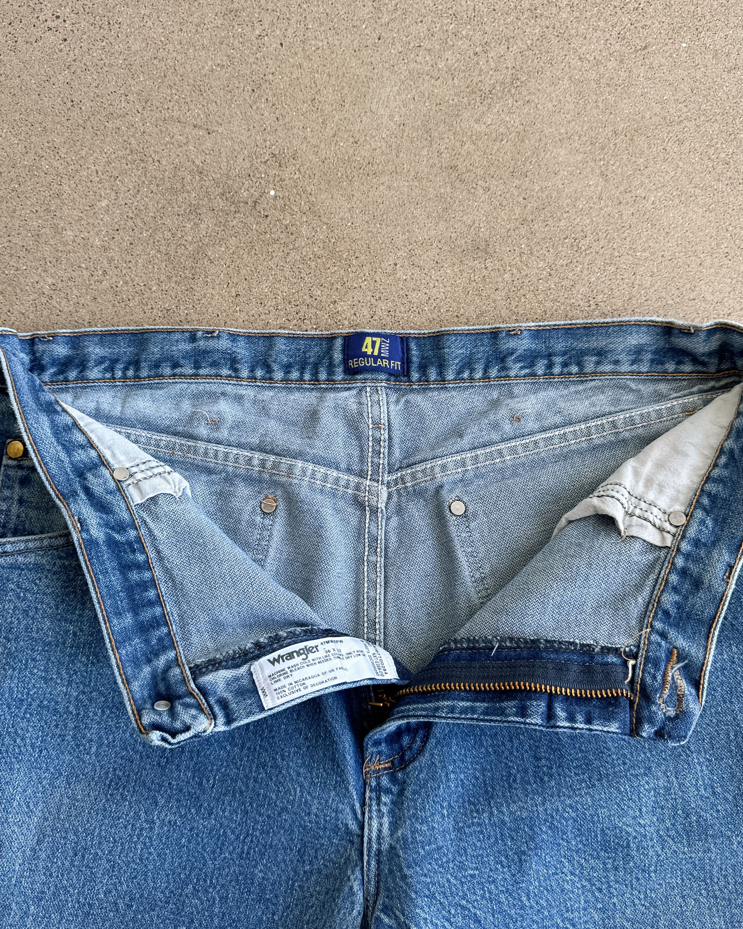 Wrangler Vintage 2000s Wrangler 47MWZ Jeans Straight Leg 35 Western Size US 35 - 2 Thumbnail