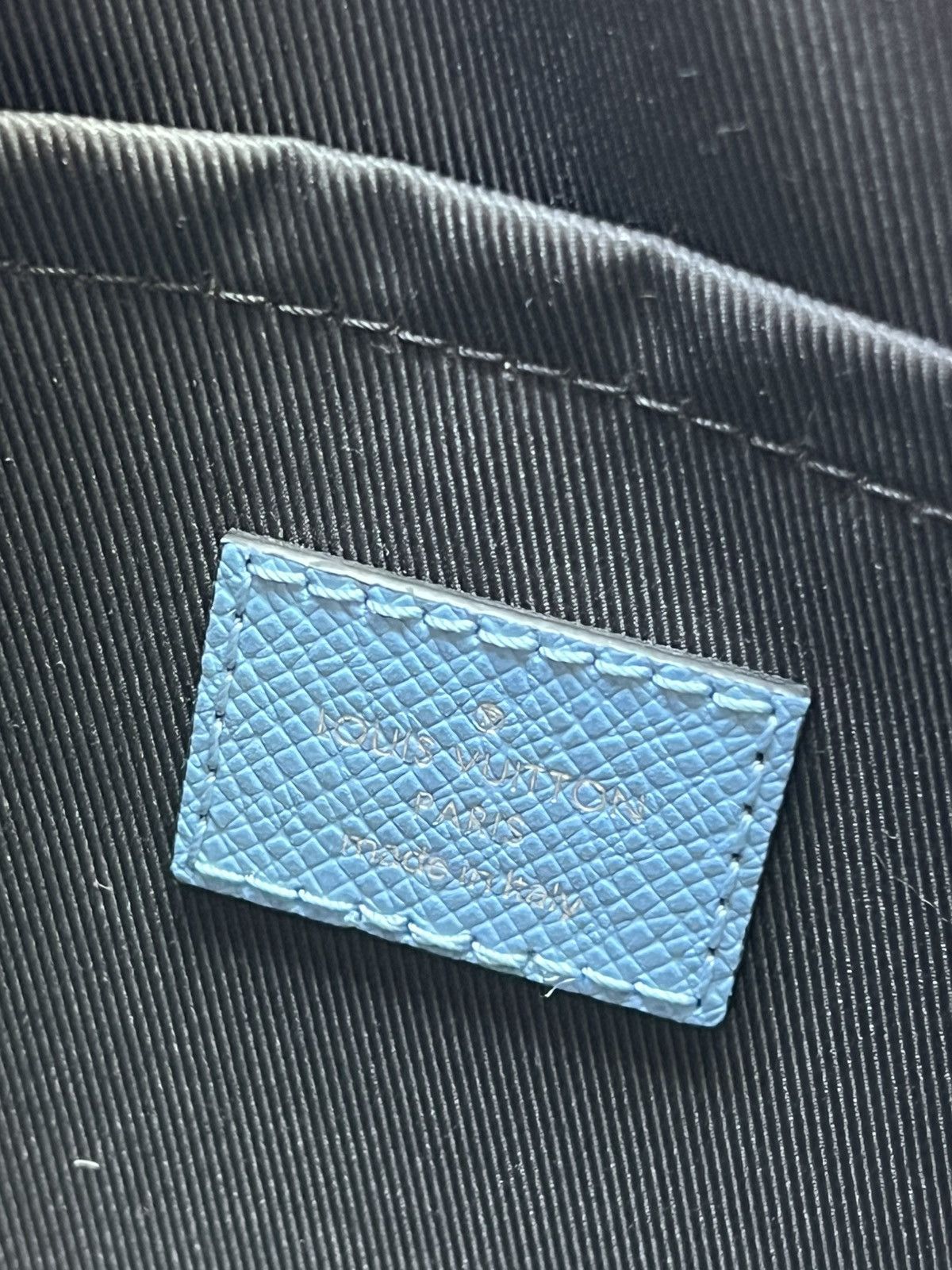 Louis Vuitton Louis Vuitton Outdoor Taiga Bag Size ONE SIZE - 14 Thumbnail