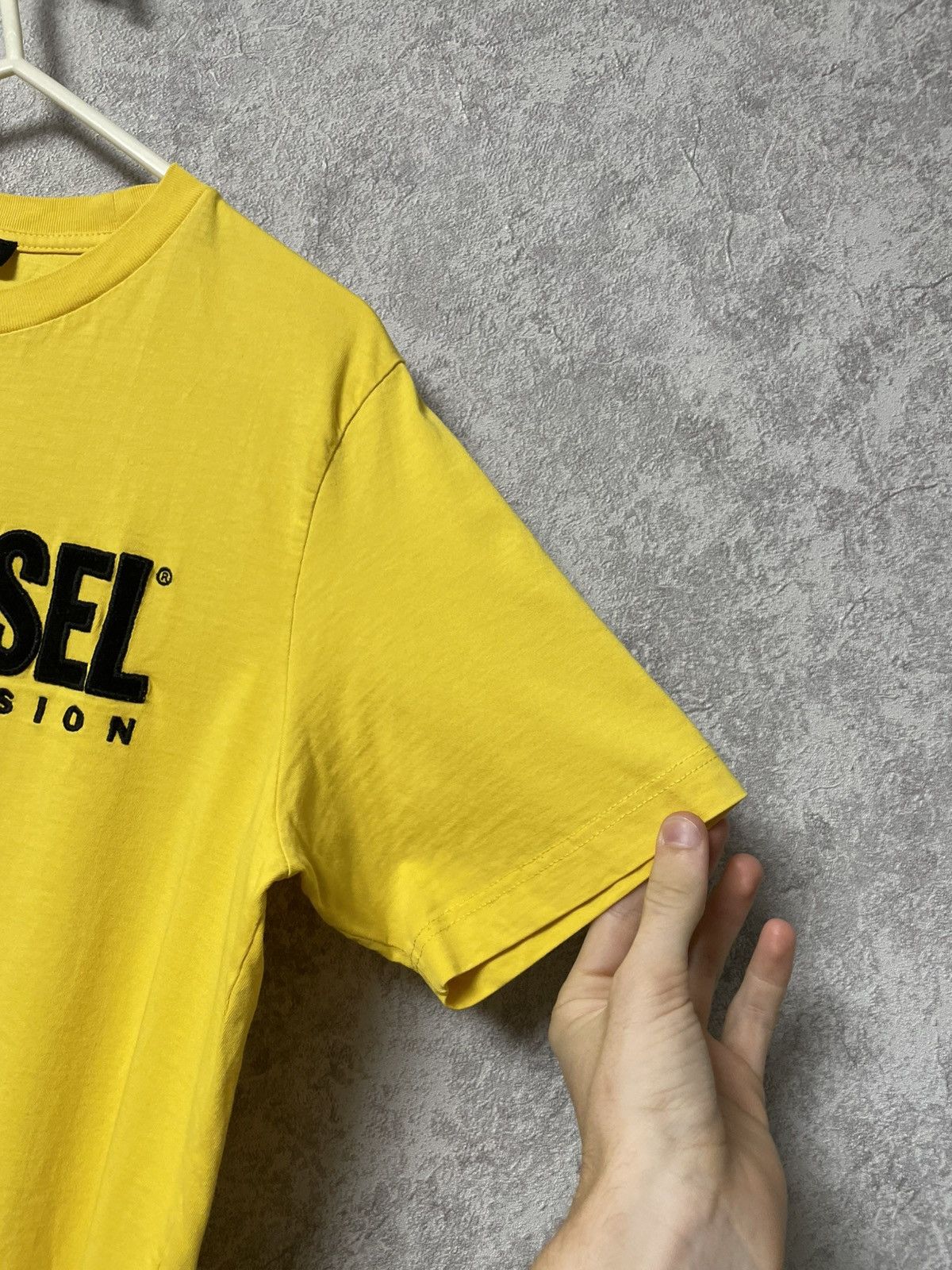 Diesel Diesel Embroidered Big Logo Yellow T-Shirt Y2K Size US S / EU 44-46 / 1 - 6 Thumbnail