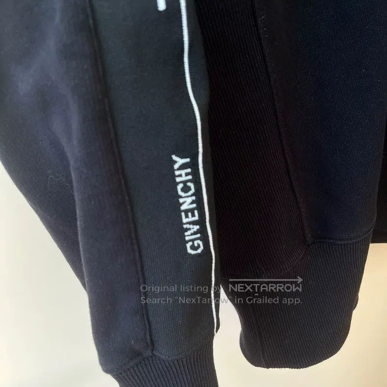 Givenchy Givenchy Crewneck Knit Sweater Size US XL / EU 56 / 4 - 4 Thumbnail