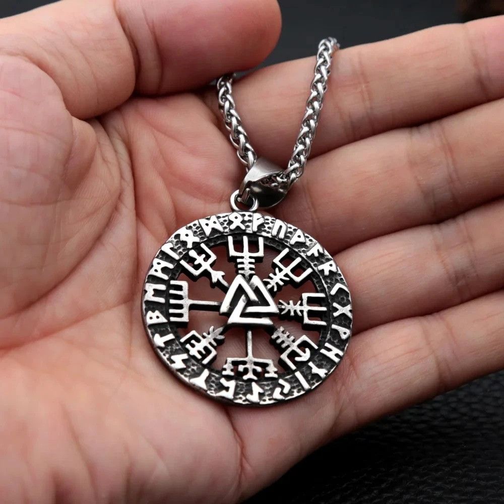 Vintage Vintage Nordic Compass Pendant Necklace Size ONE SIZE - 1 Thumbnail