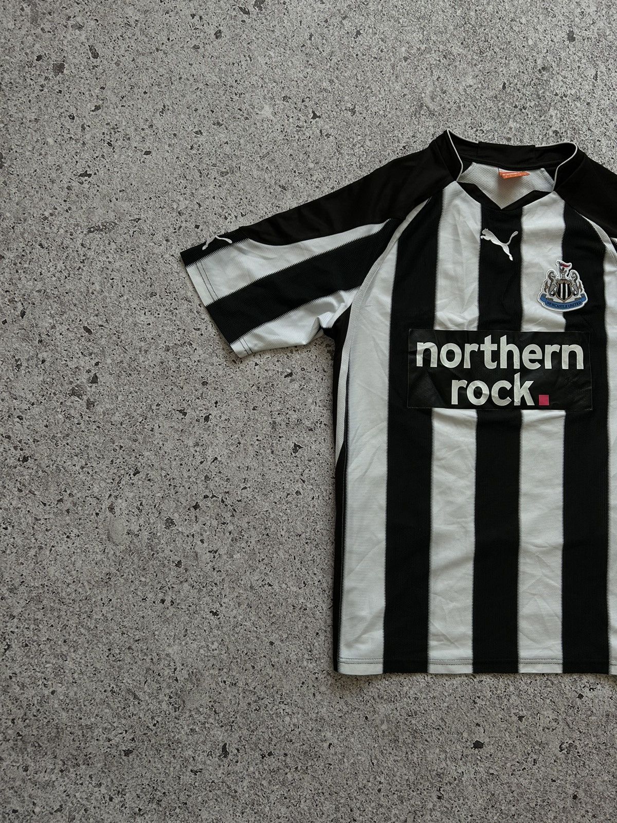 Puma × Vintage Vintage Puma Newcastle United 2010 2011 Home Soccer Jersey Size US M / EU 48-50 / 2 - 3 Thumbnail