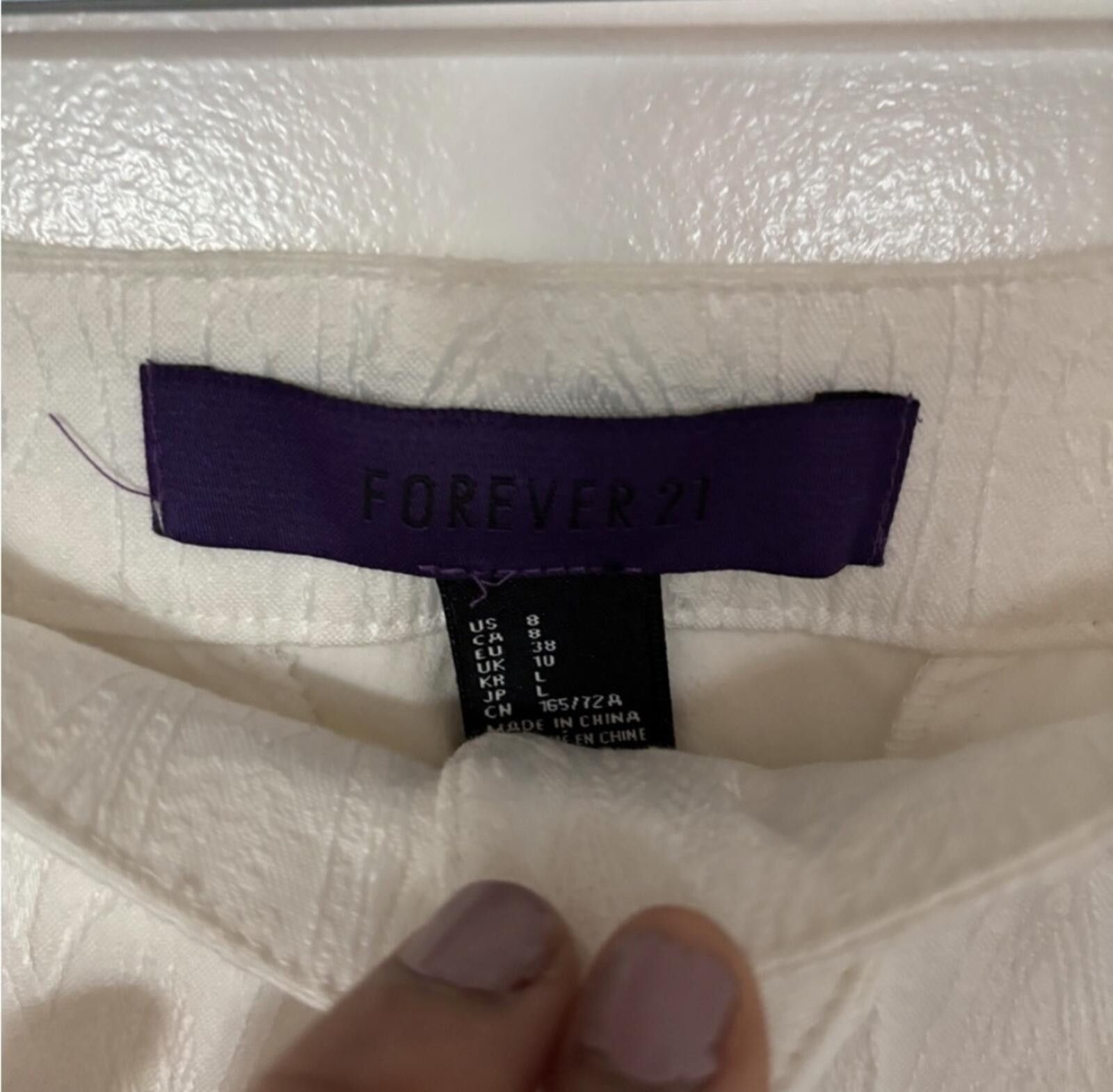 Forever 21 Forever 21 cream shorts Size 30" / US 8 / IT 44 - 3 Thumbnail