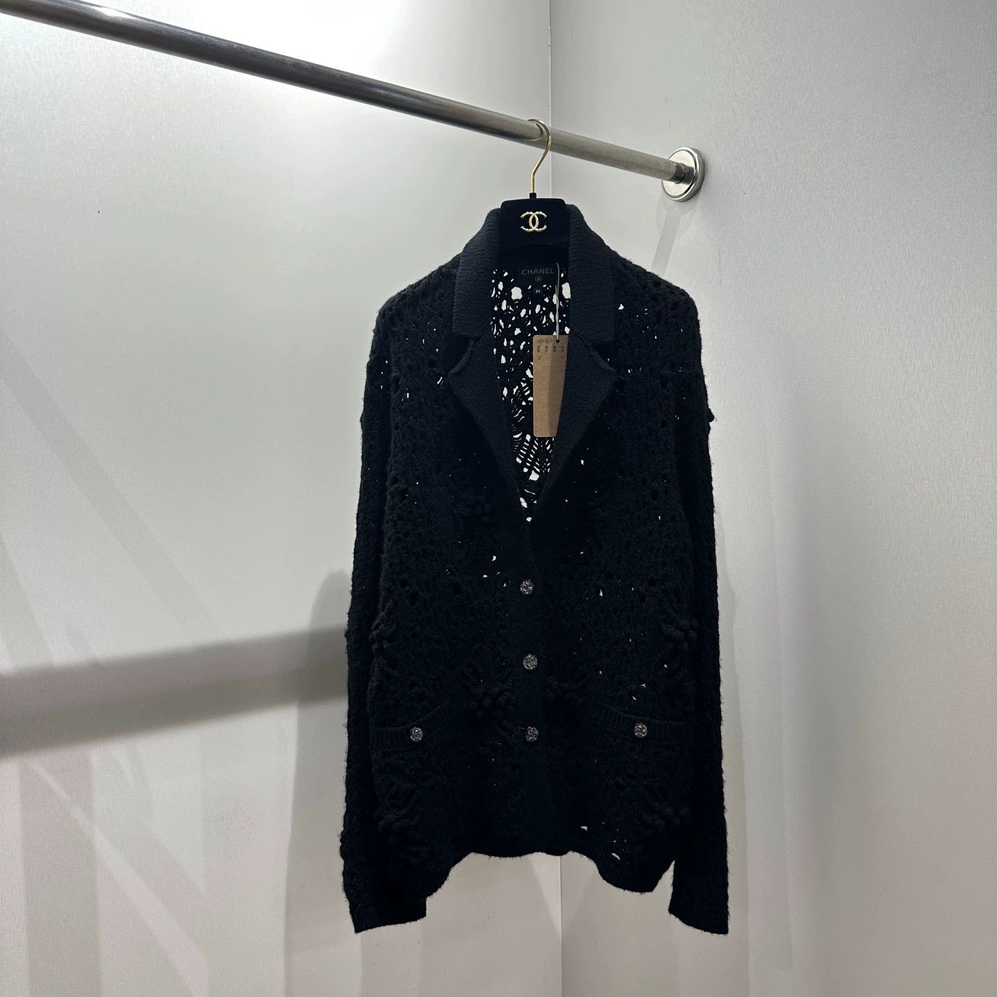 Chanel Chanel 462 Crystal Camellia Button Cashmere Cutout Knit 34 Size XS / US 0-2 / IT 36-38 - 1 Thumbnail