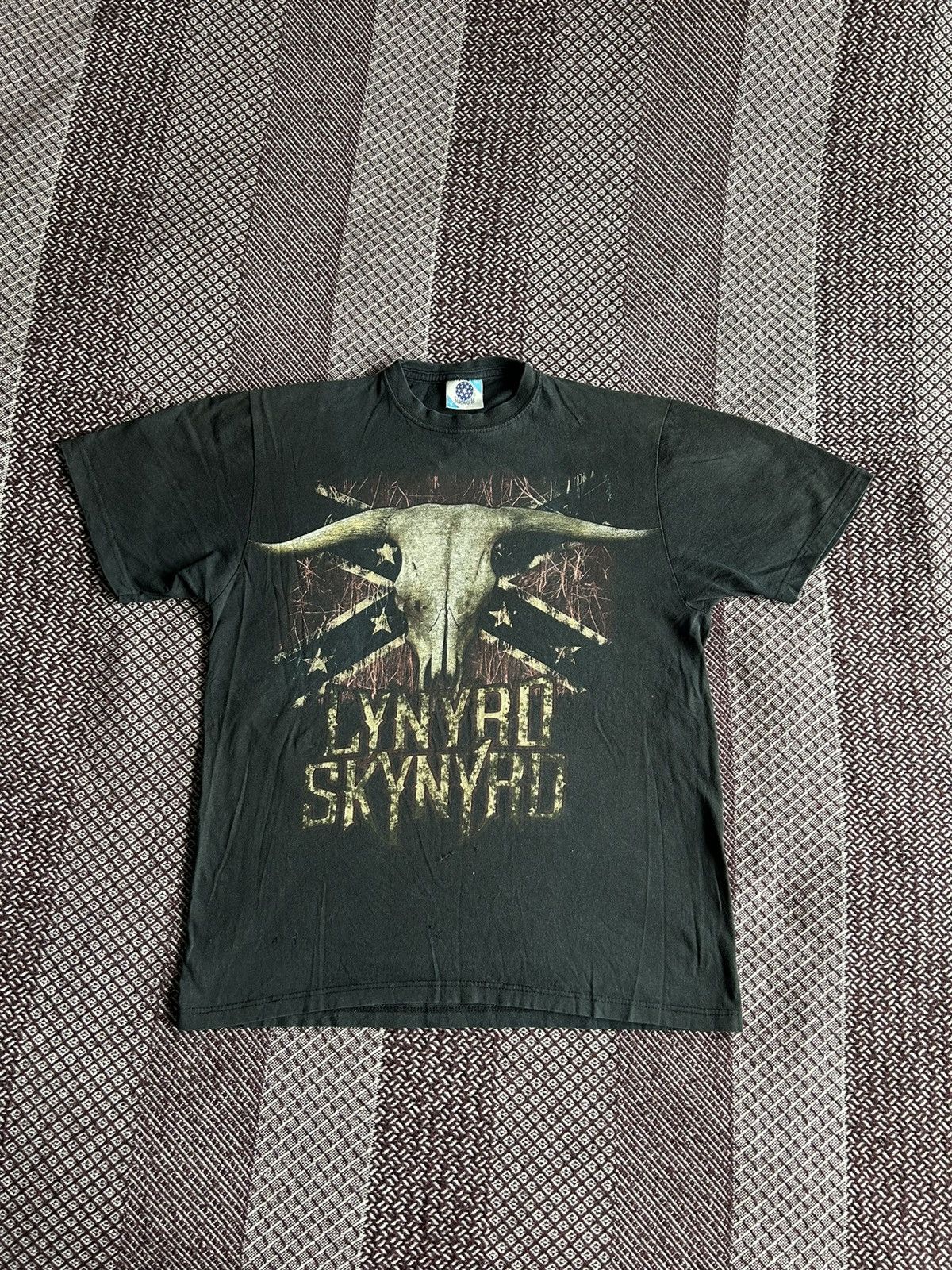 Band Tees × Vintage Vintage Lynyrd Skynyrd Skull Print T-shirt Merch Size S Size US S / EU 44-46 / 1 - 1 Thumbnail