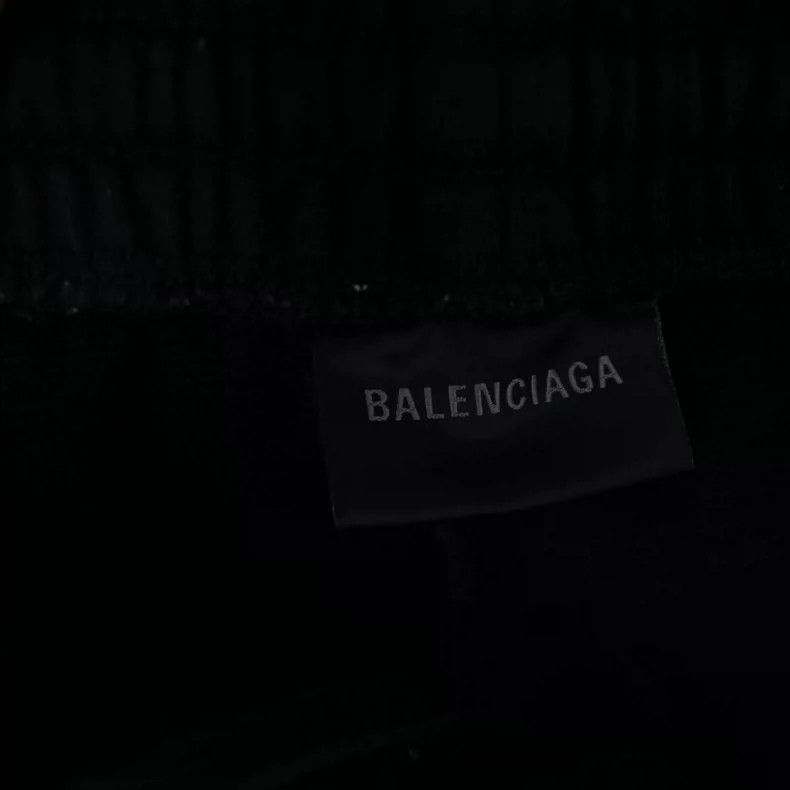 Balenciaga Balenciaga size L Black Inverted Embroidered Logo Short Pa Size US 27 - 3 Thumbnail