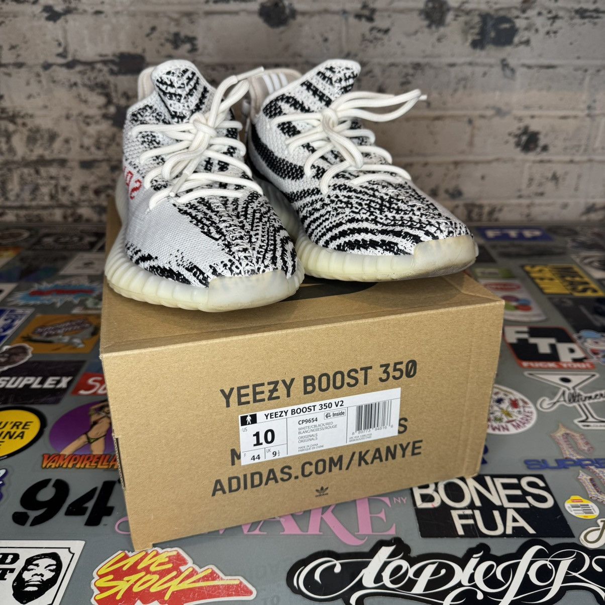 Adidas × Yeezy Adidas Yeezy Boost 350 V2 Zebra Sz 10 NDS Size US 10 / EU 43 - 7 Thumbnail