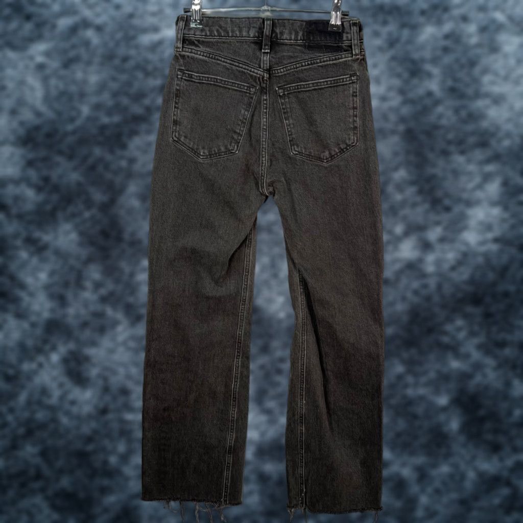 Abercrombie & Fitch Abercrombie & Fitch Jeans 90s Relaxed High Rise Black Frayed Hem Womens 24 / 00s Jeans Womens 24 Black 90s Abercrombie & Fitch Jeans Size 42" / US 20 - 1 Thumbnail