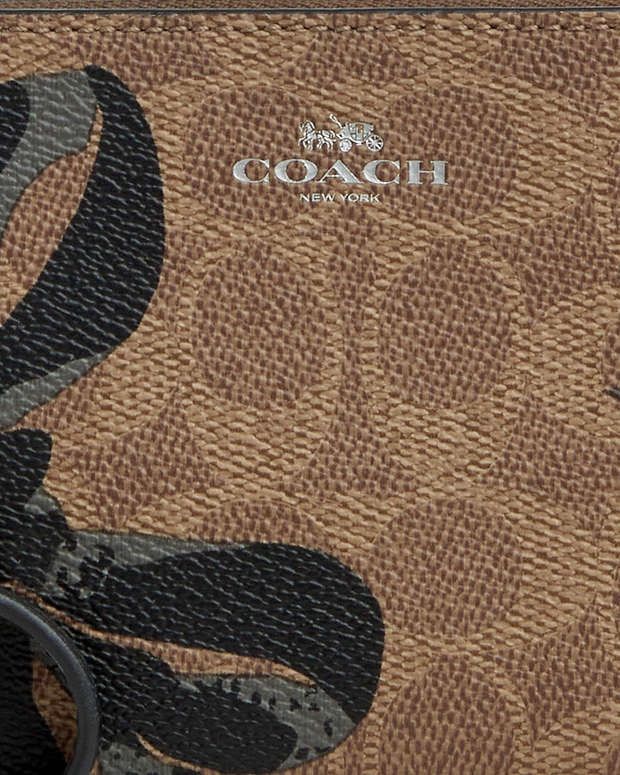 Coach NWT Corner Zip Wristlet In Signature Canvas With Bow Print Size ONE SIZE - 5 Thumbnail