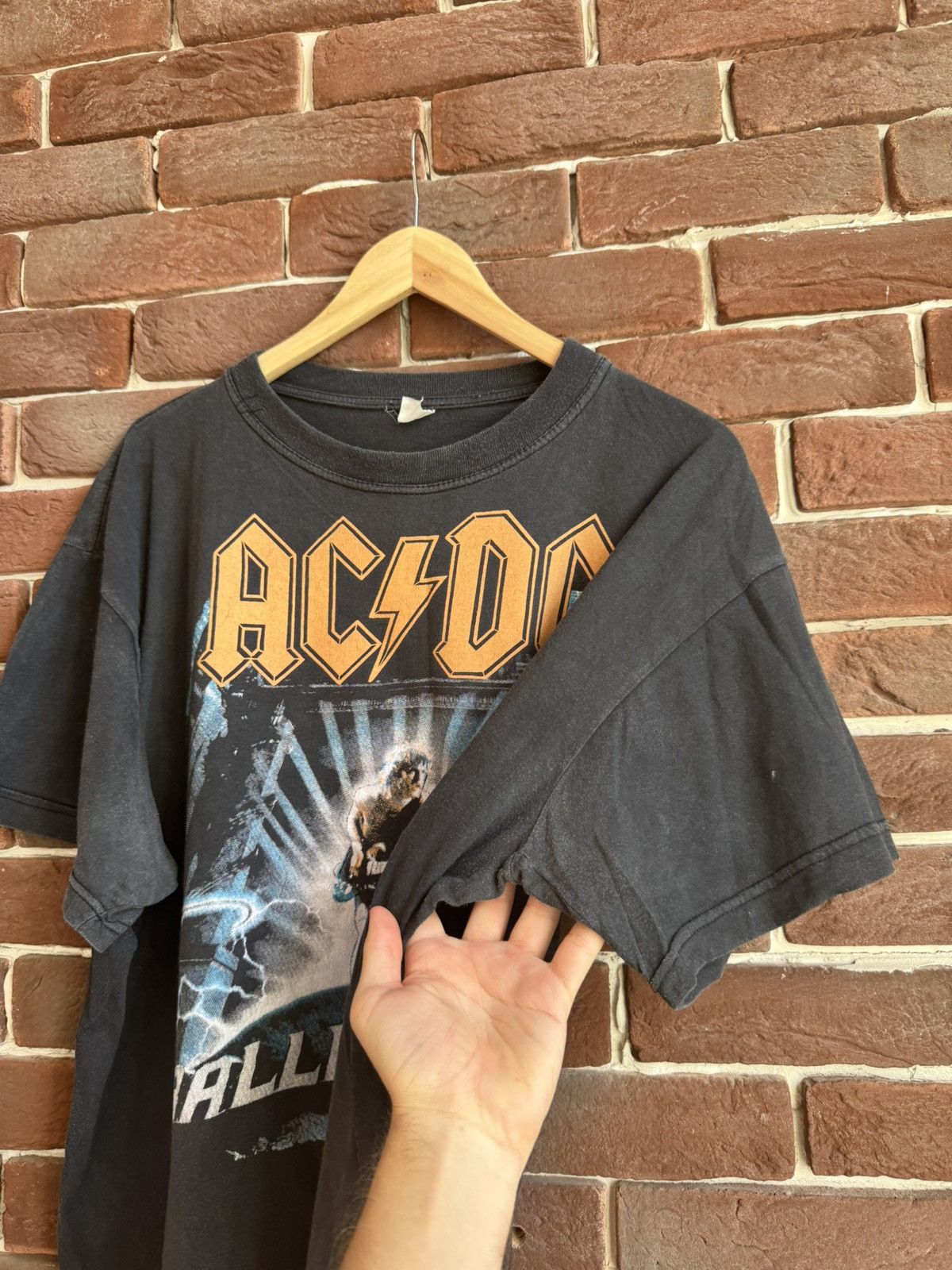 Vintage Vintage AC DC Ballbreaker 90s Rock Band Tour t shirt XL Blac Size US XL / EU 56 / 4 - 7 Thumbnail