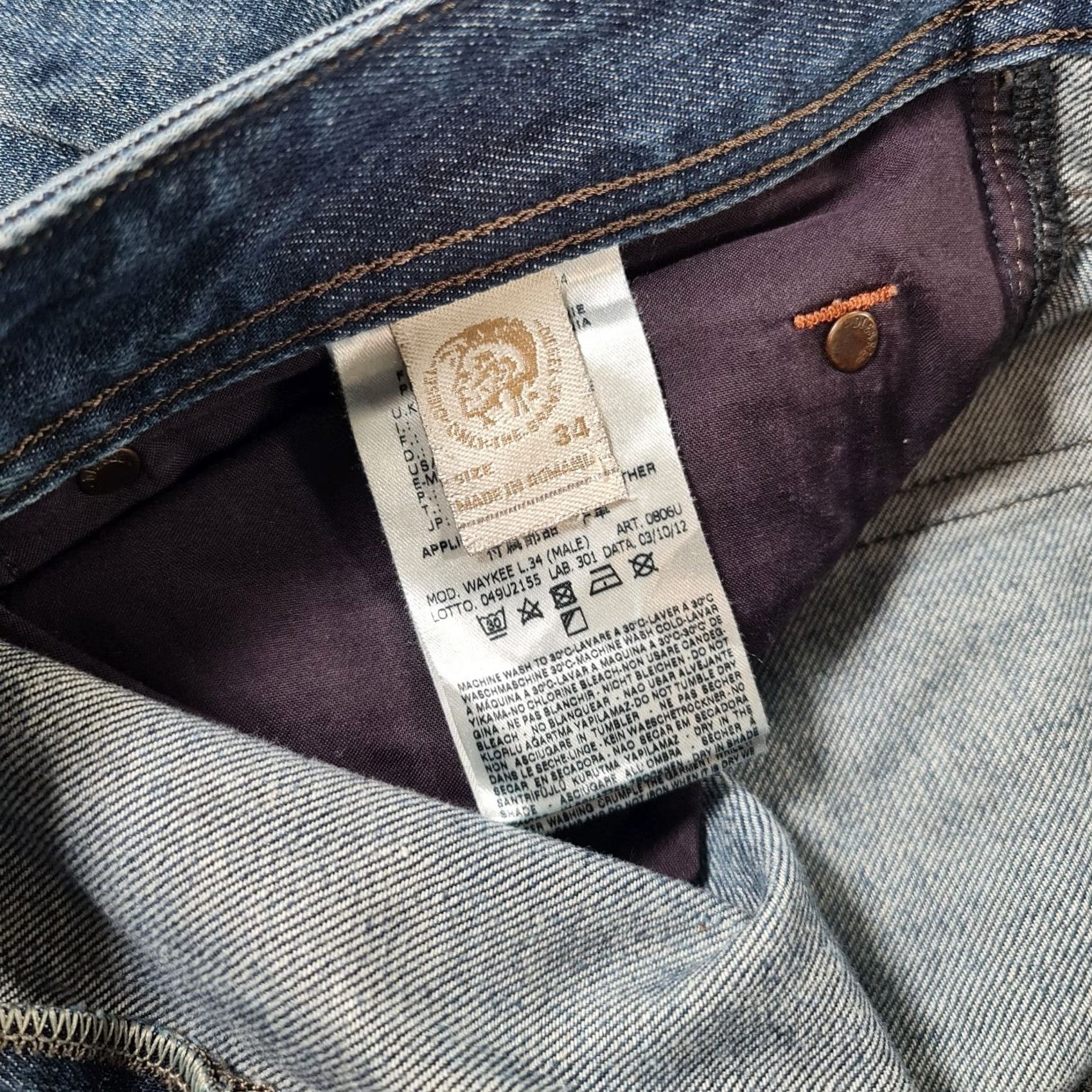 Diesel Diesel Jeans Blue Waykee Regular Straight Distressed Denim W34 L34 Button Fly 5-Pocket Mens Size US 34 / EU 50 - 7 Thumbnail