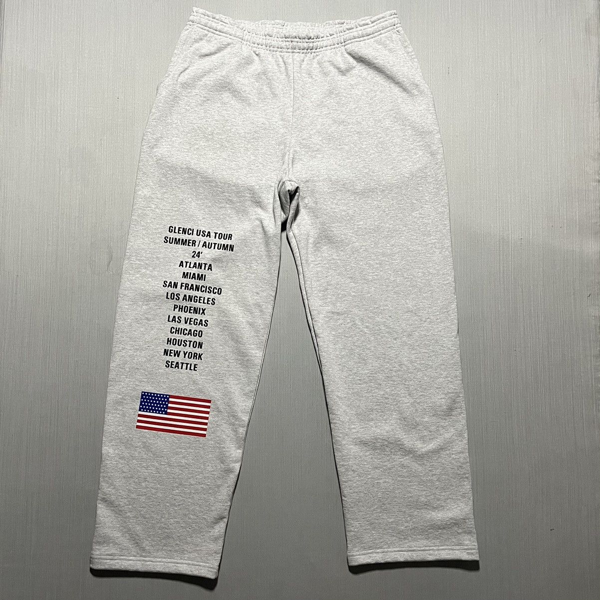 The GV Gallery Gv Gallery Tour Sweatpants Size US 34 / EU 50 - 1 Thumbnail