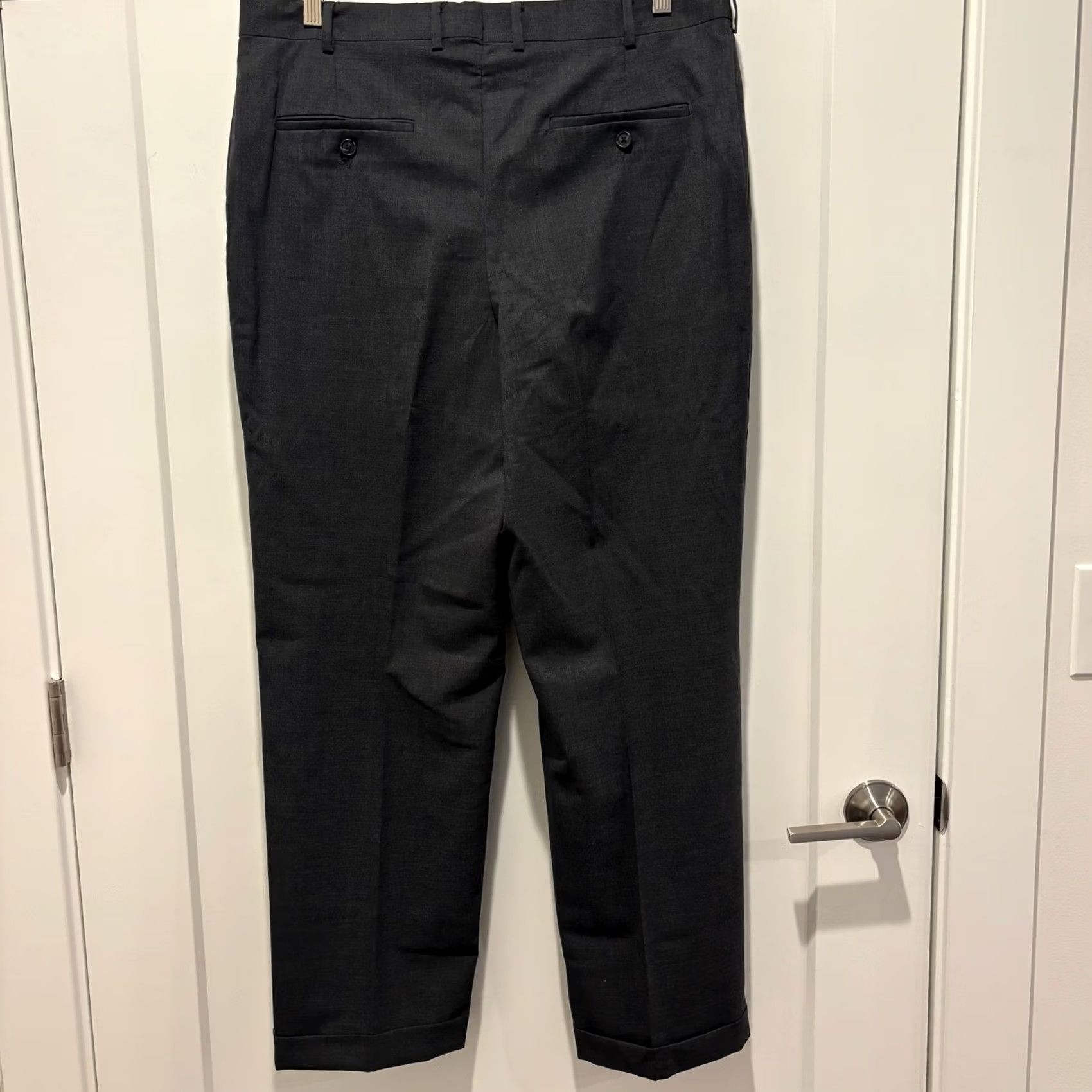 Brooks Brothers Brooks Brothers Dress Pants Wool Charcoal Gray 35x29 Cuffed Flat Front Men's Classic Dress Pants Size US 35 - 3 Thumbnail