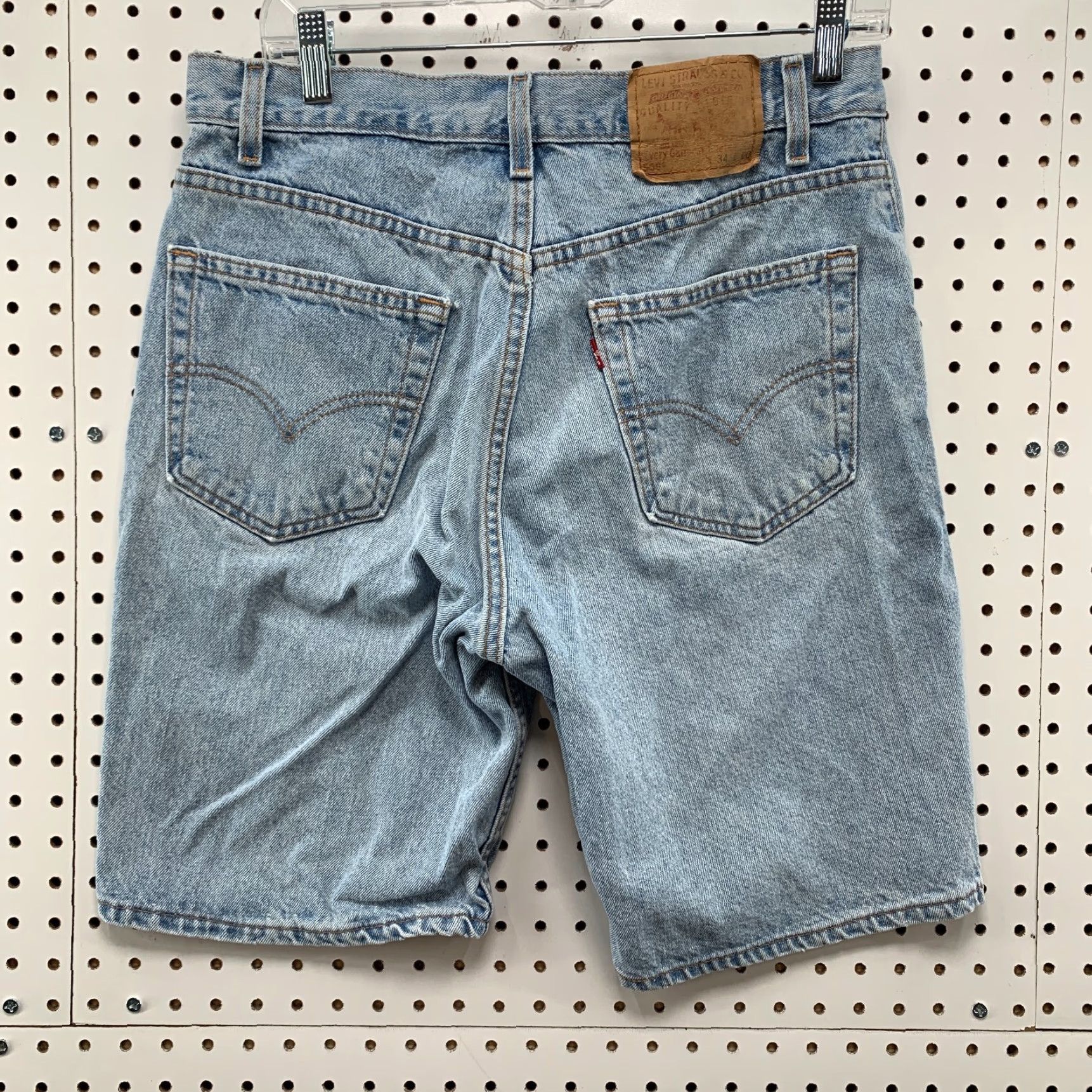 Levi's VINTAGE Levi's 505 Denim Shorts Bermuda Mens Size 33x9 Blue USA Made In USA Regular Fit 90s Jorts Size US 33 - 7 Thumbnail