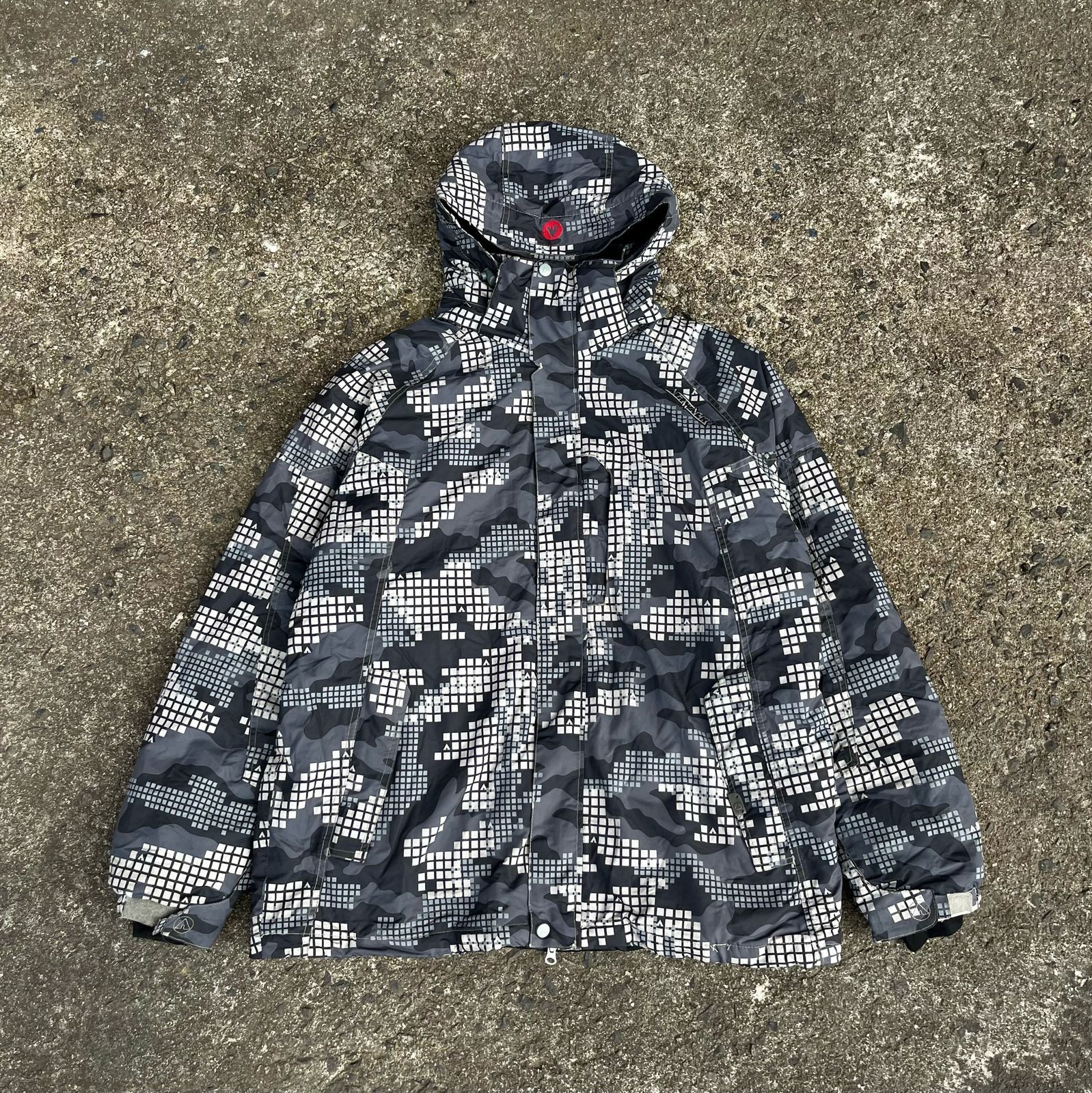 Airwalk × Vintage RARE Vintage Airwalk Puffer Camo Jacket Polar Inner Size US XL / EU 56 / 4 - 1 Thumbnail