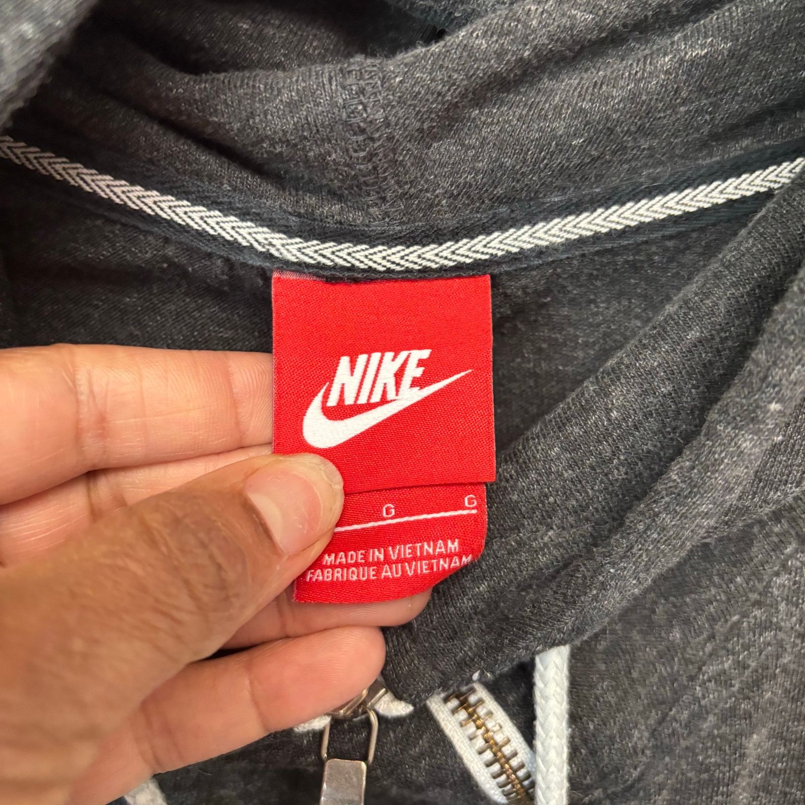 Nike Nike Women’s Large Gray Zip Hoodie Sweatshirt Light Organic Size L / US 10 / IT 46 - 9 Thumbnail