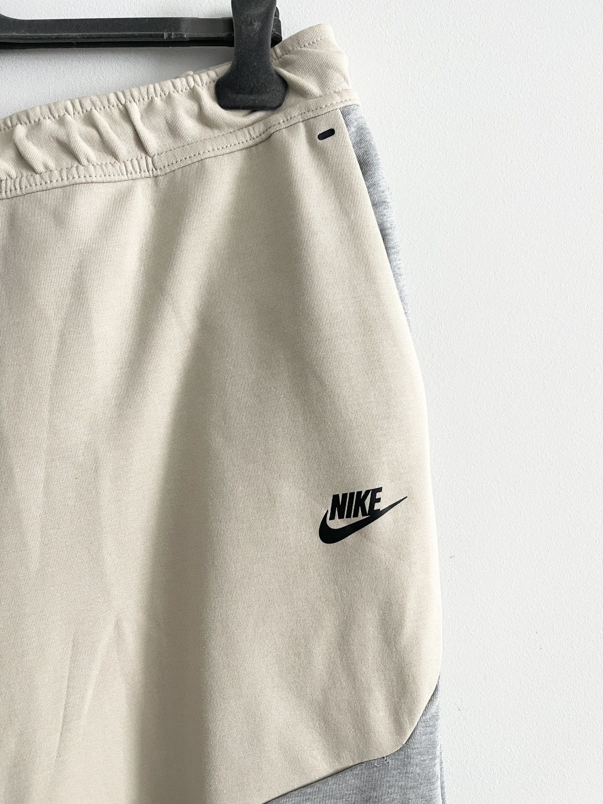 Nike STEAL! 2000s Nike Tech Fleece Classic Logo Sweatpants Size US 38 / EU 54 - 3 Thumbnail
