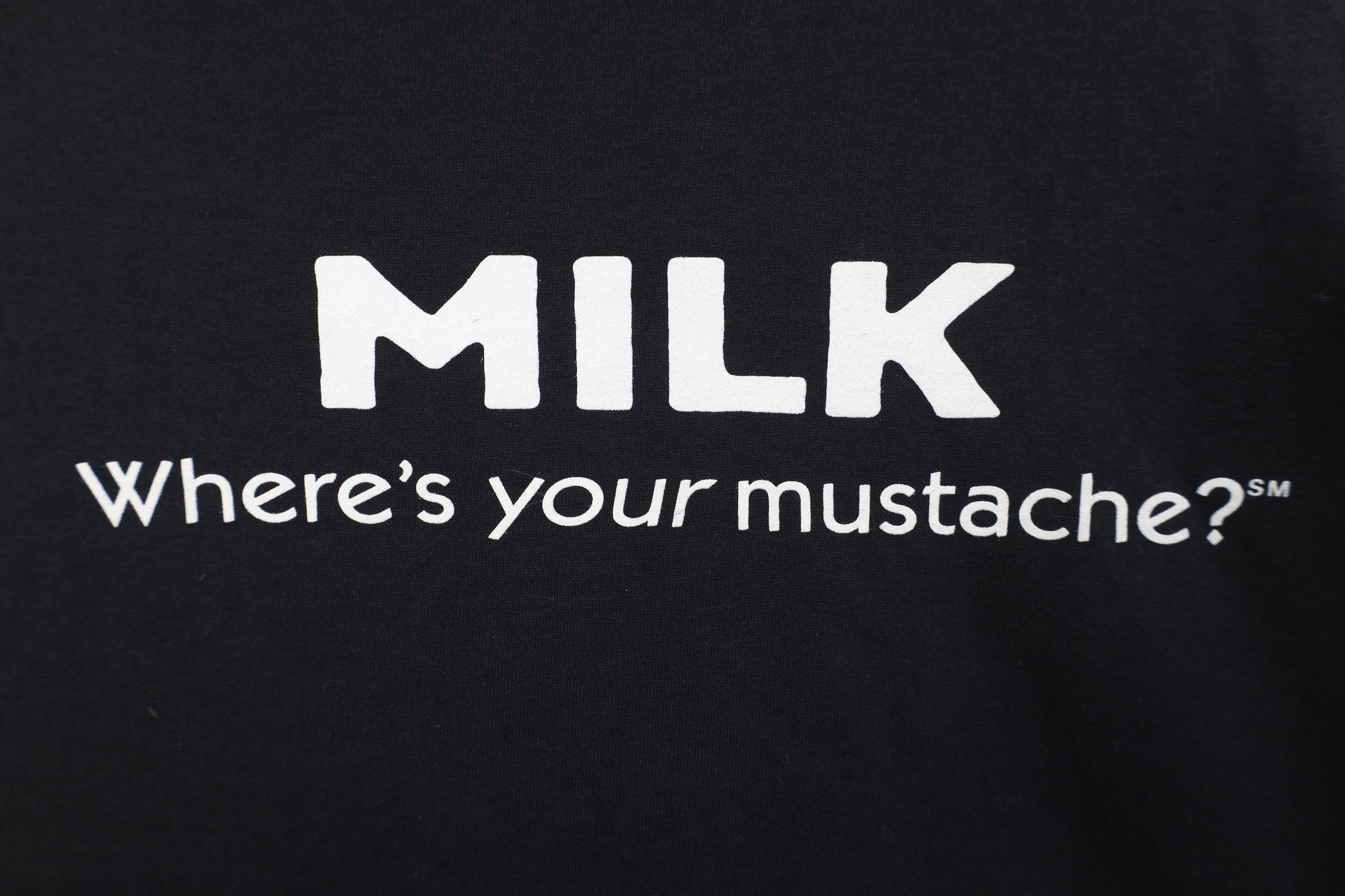 Vintage Vintage 90s Spell Out Milk Where's Your Mustache T-Shirt USA Size US L / EU 52-54 / 3 - 4 Thumbnail