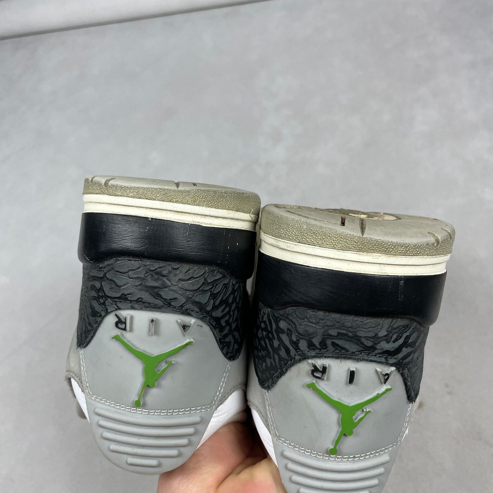 Jordan Brand Air Jordan 3 Retro Chlorophyll 136064-006 Men Basketball 9.5 Size US 9.5 / EU 42-43 - 14 Thumbnail