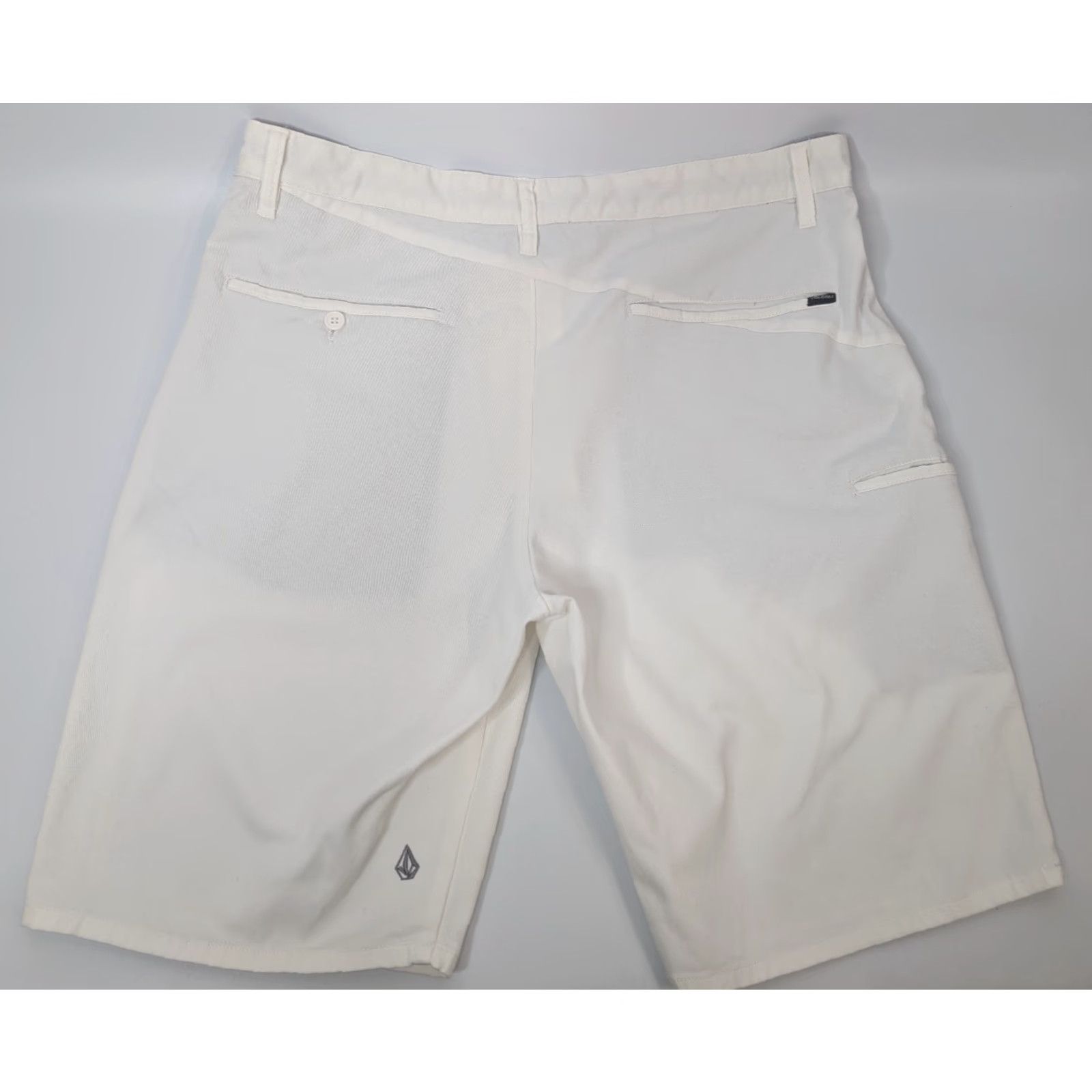 Volcom Volcom Mens Shorts Size 36 White Chino Flat Skater Beach Surf Grunge Corpo Class Size US 36 / EU 52 - 2 Thumbnail
