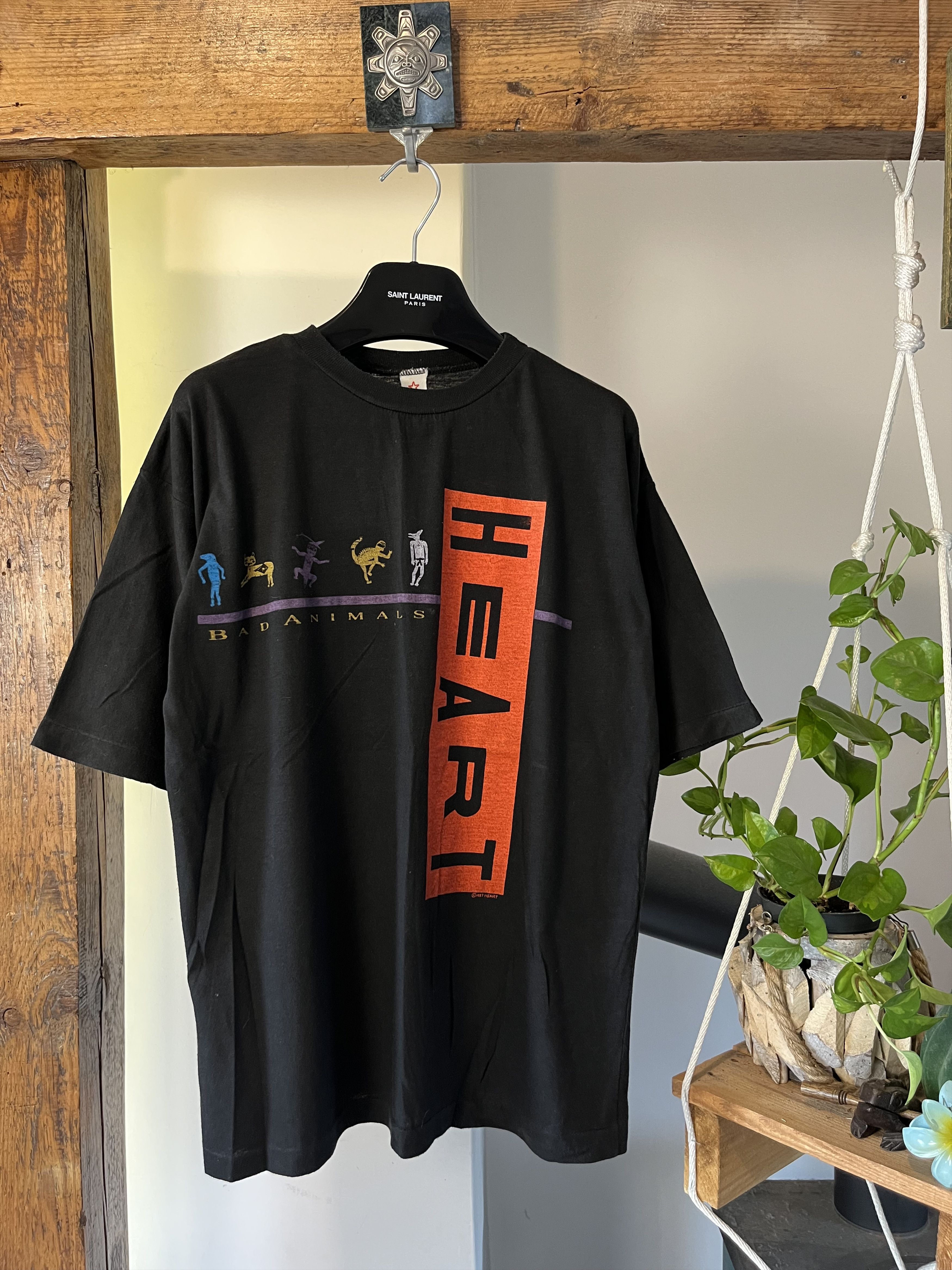 Band Tees Vintage 1987 Heart Bad Animals Album Size US XL / EU 56 / 4 - 1 Thumbnail