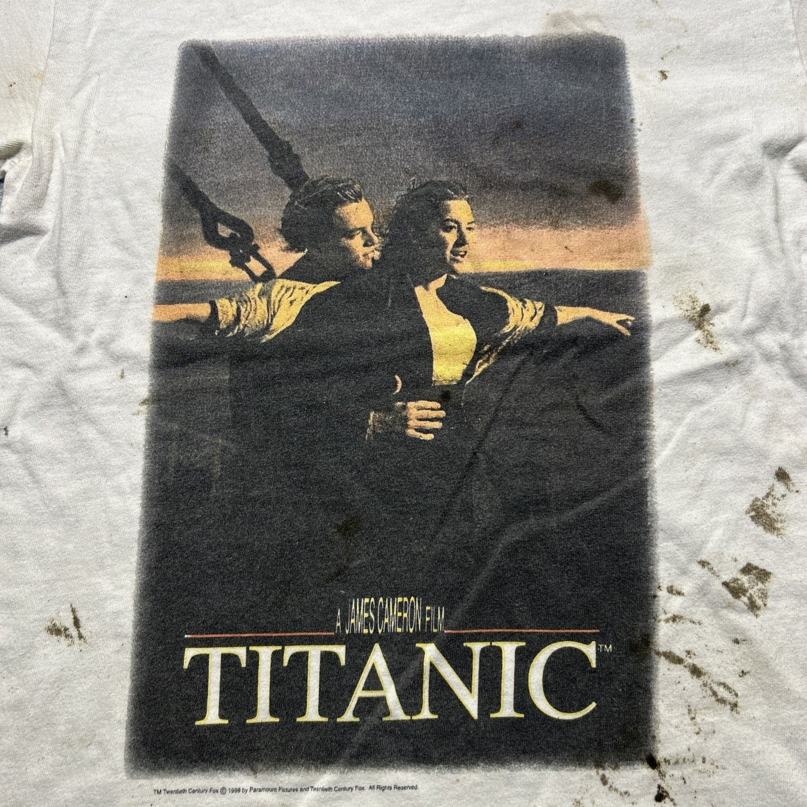 Gildan 98 Titanic Shirt Boys Youth 10/12 Med 15.5x21 Single Stitch Size US M / EU 48-50 / 2 - 12 Thumbnail