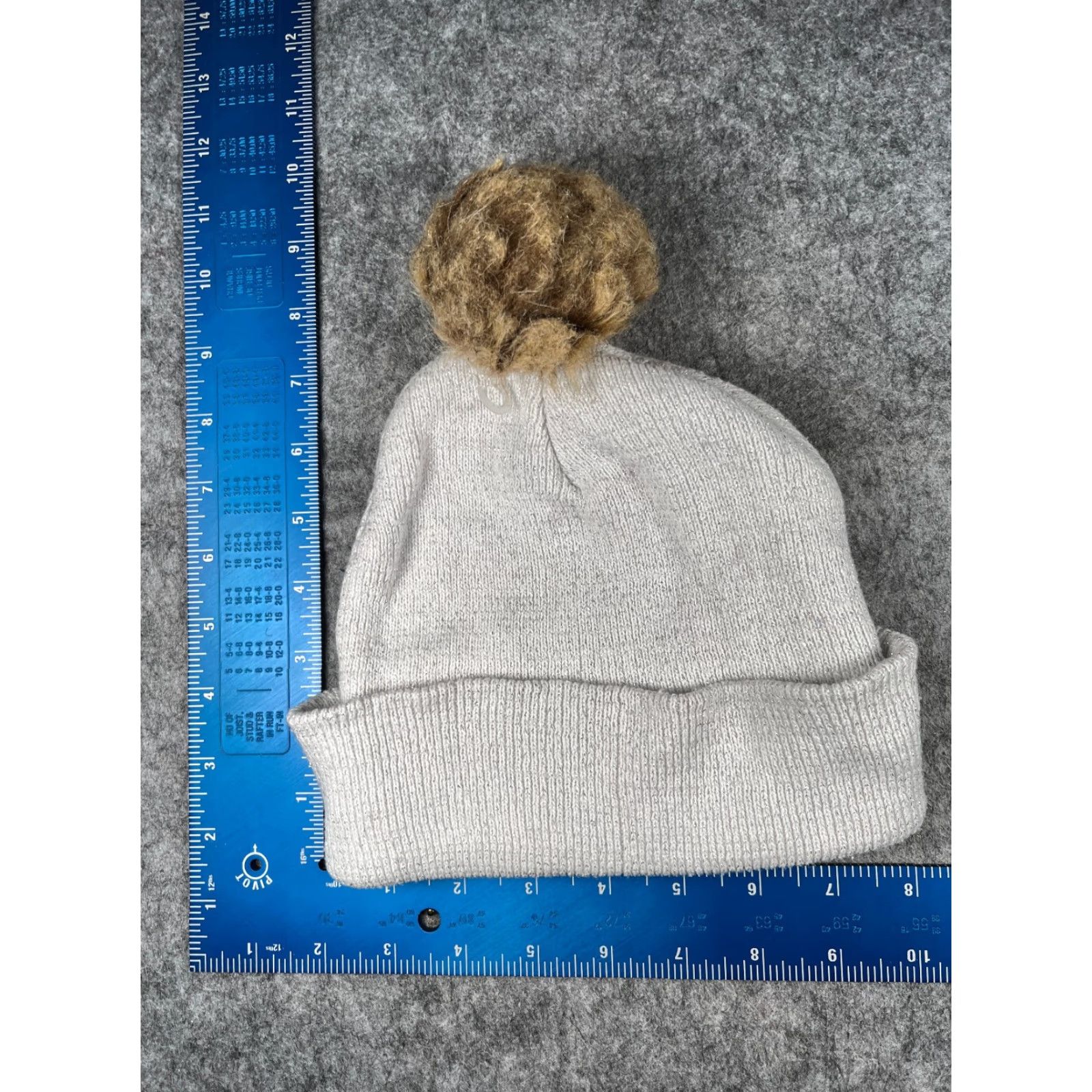 Vintage Beanie Toque Womens One Size White Gray Knit Polyester Blend Sparkly Ski Pom Hat Size ONE SIZE - 4 Thumbnail