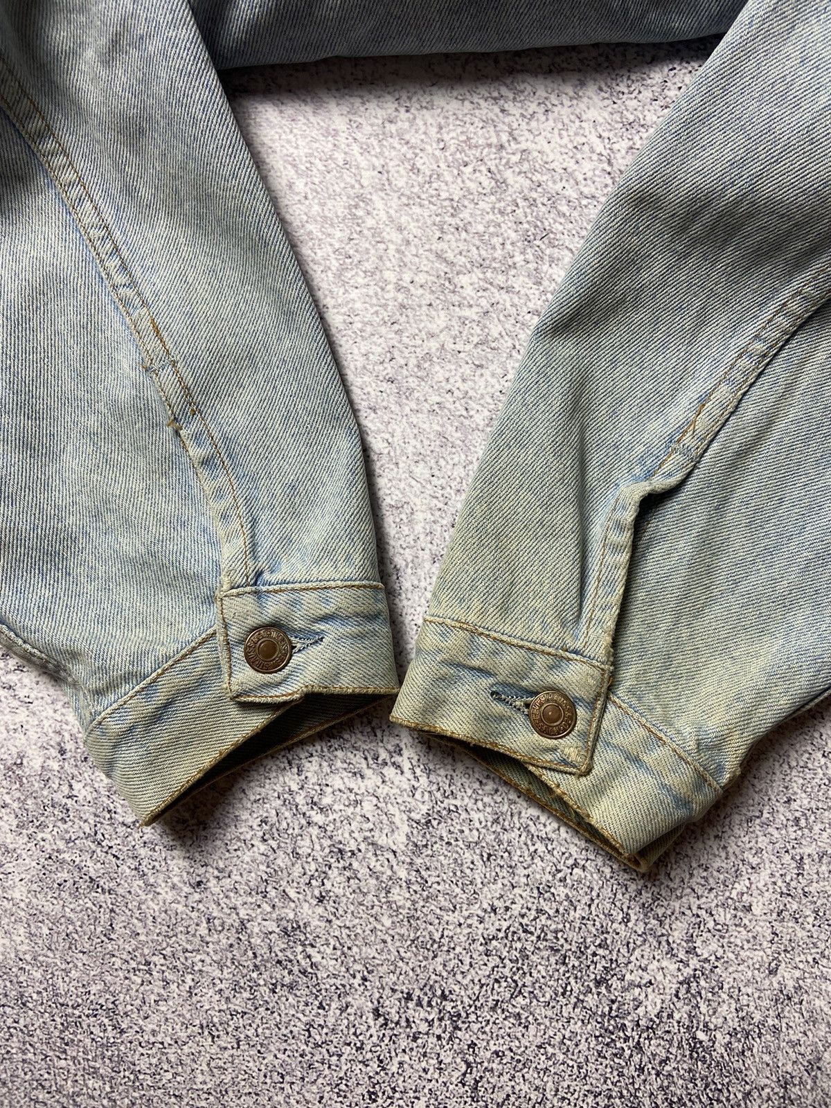 Levi's × Levi's Vintage Clothing Rare 90s Levi’s Denim Jacket Blue Distressed Jeans Size US XL / EU 56 / 4 - 15 Thumbnail