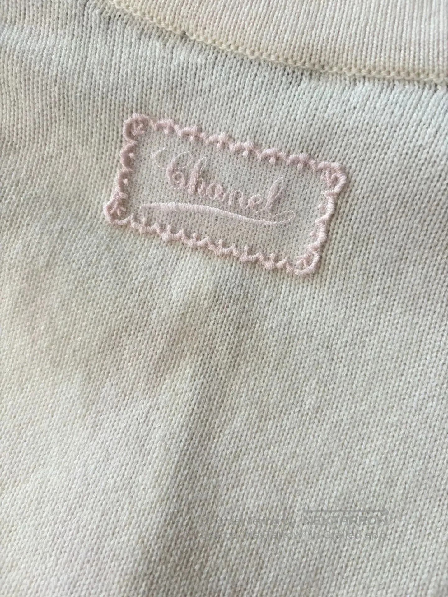 Chanel Chanel 25B White Knit Cardigan. Size US S / EU 44-46 / 1 - 5 Thumbnail