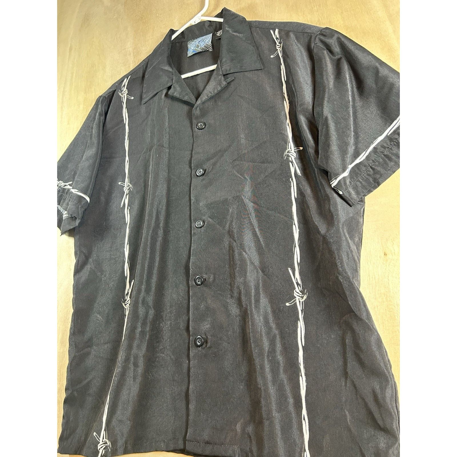 American Apparel SAPPHIRE LOUNGE Y2K BARBED WIRE Print Men Casual Shirt sz M Size US M / EU 48-50 / 2 - 2 Thumbnail