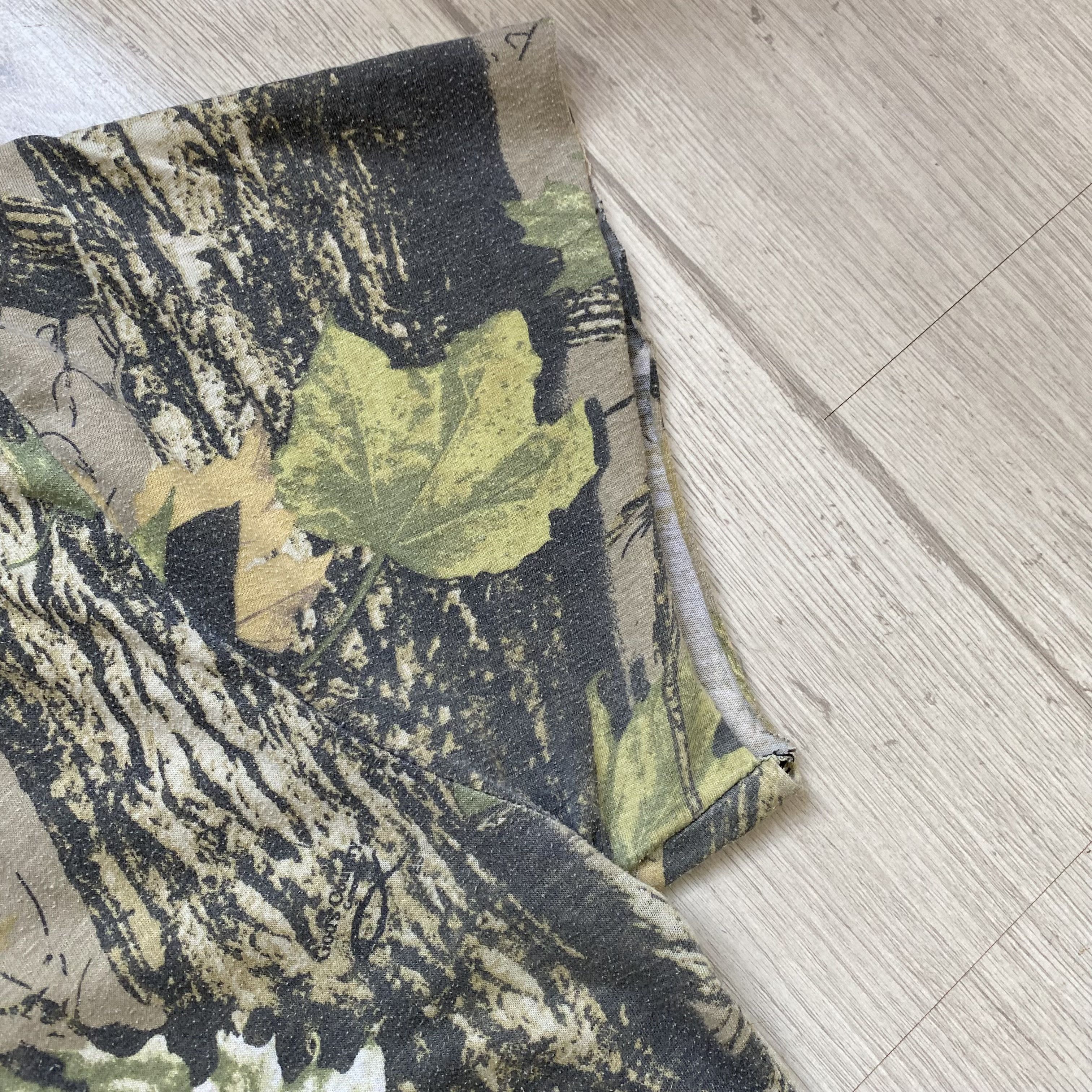 Realtree 🍂 Vintage Moosy Oaks Camo Real tree Distressed Tee Size US XXL / EU 58 / 5 - 6 Thumbnail