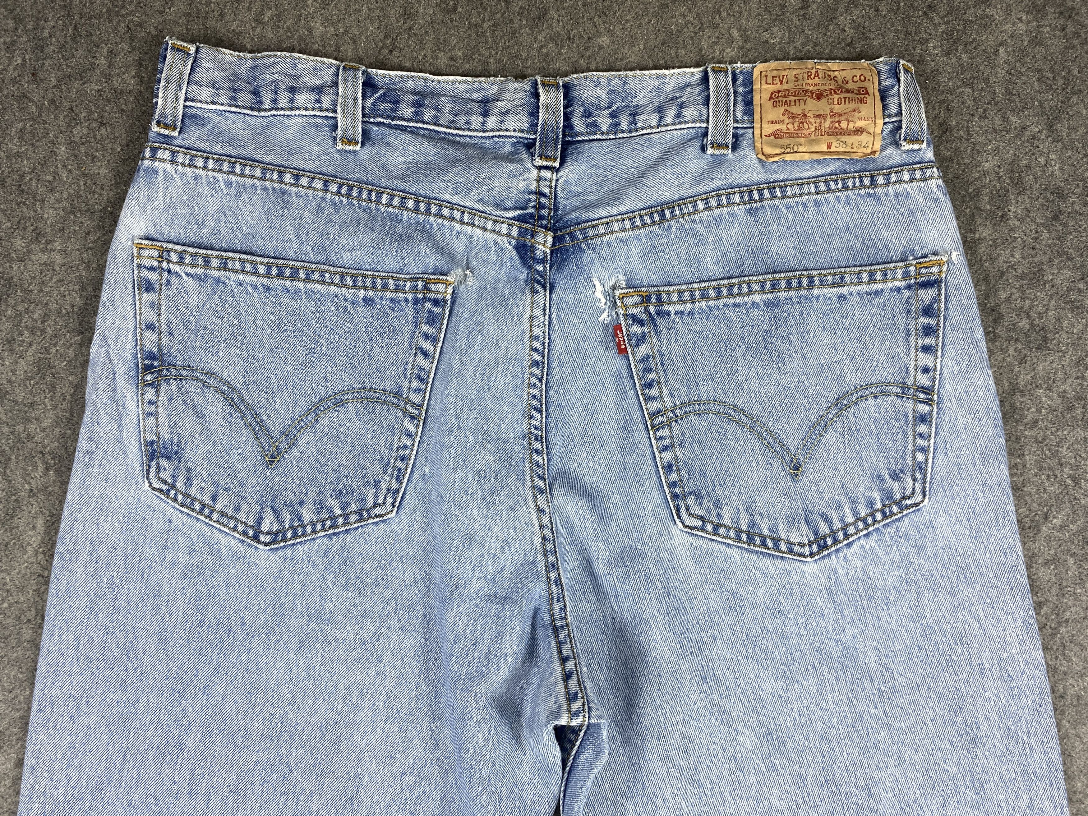 Levi's Light Blue Wash Vintage Levi's 550 37x33.5 Denim -JN1696 Size US 37 - 4 Thumbnail