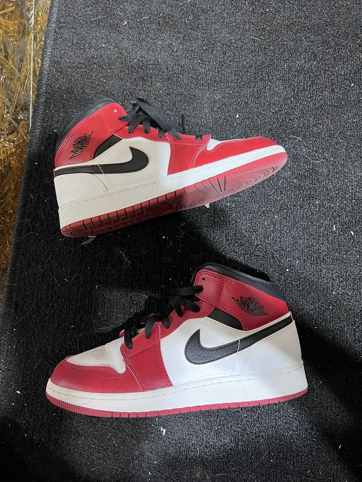 Jordan 1 mid