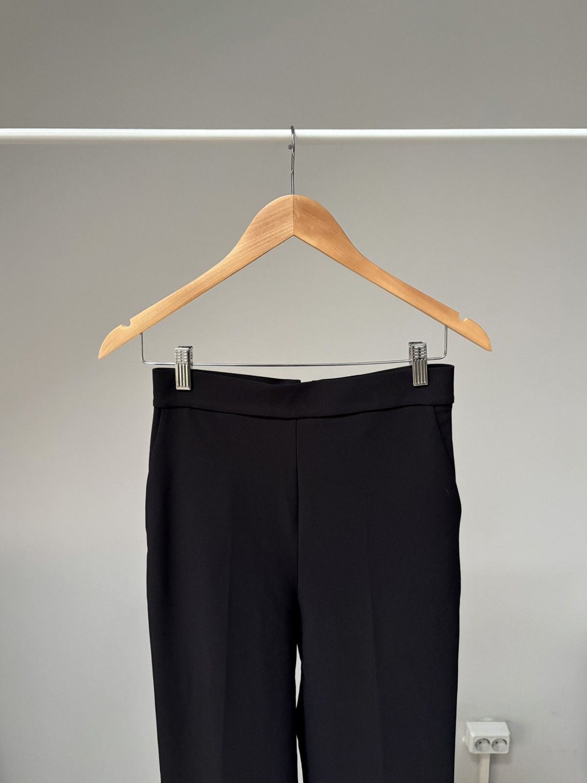 Elisabetta Franchi Elisabetta Franchi Black High Rise Pants Wide Leg IT 42 Size 28" / US 6 / IT 42 - 11 Thumbnail
