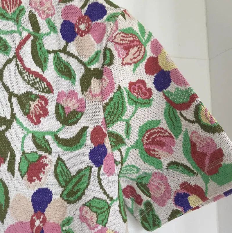 Valentino Valentino Colorful Cotton Floral Short Sleeve Top . Size M / US 6-8 / IT 42-44 - 5 Thumbnail