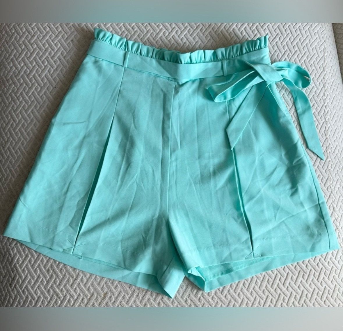 Bebe Bebe Flutterscape Shorts Size 27" / US 4 / IT 40 - 1 Preview